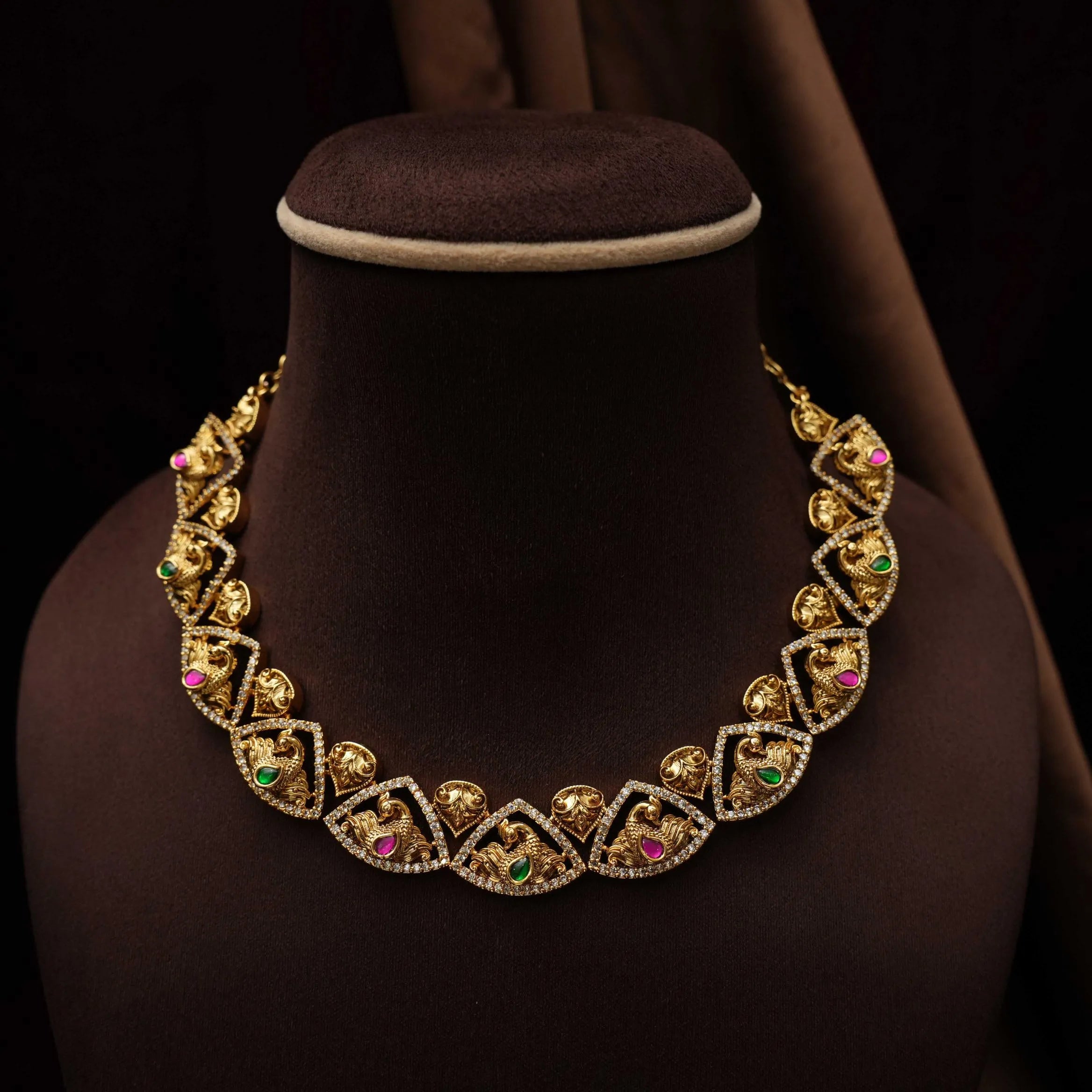 Varidhi Antique Choker