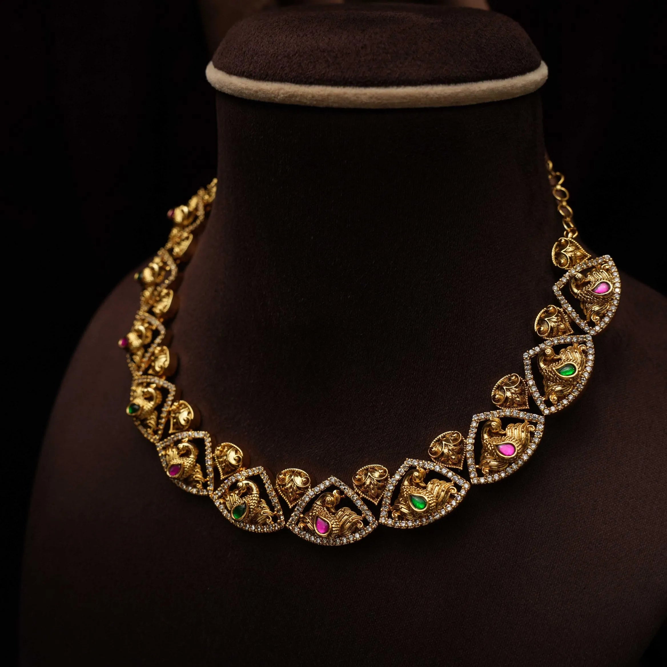 Varidhi Antique Choker