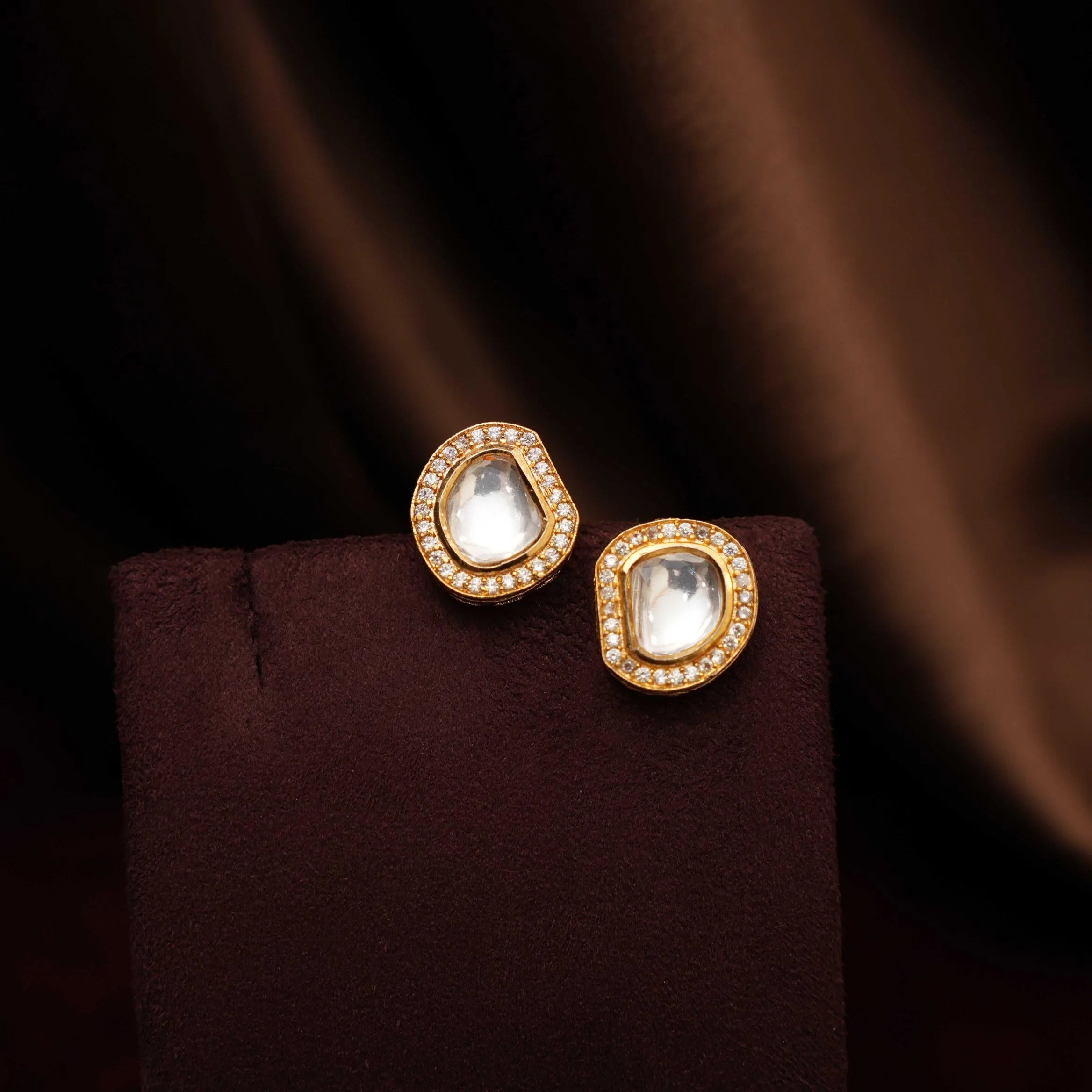 Varnika Beaded Kundan Necklace