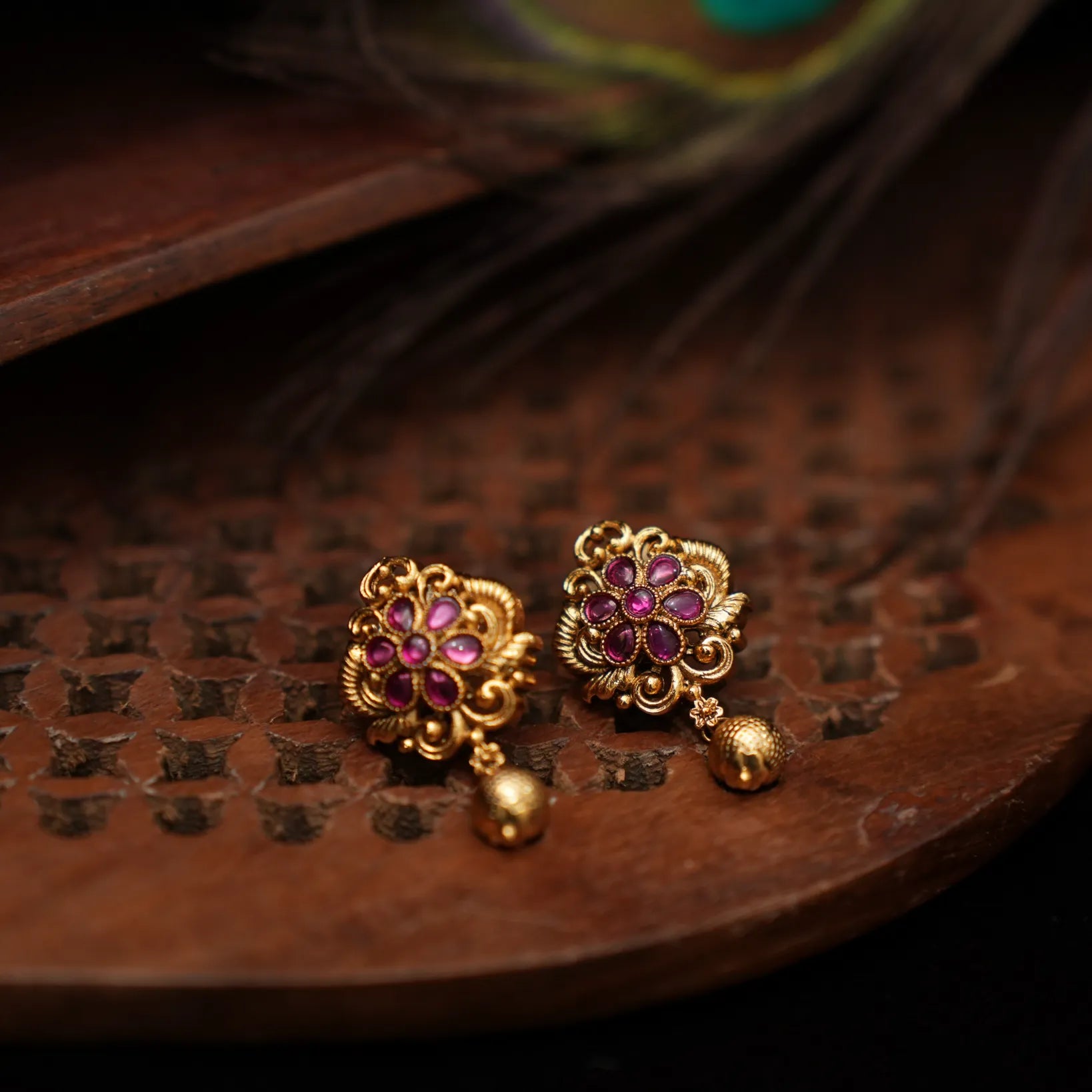 Veena Antique Ear Stud - Ruby Pink