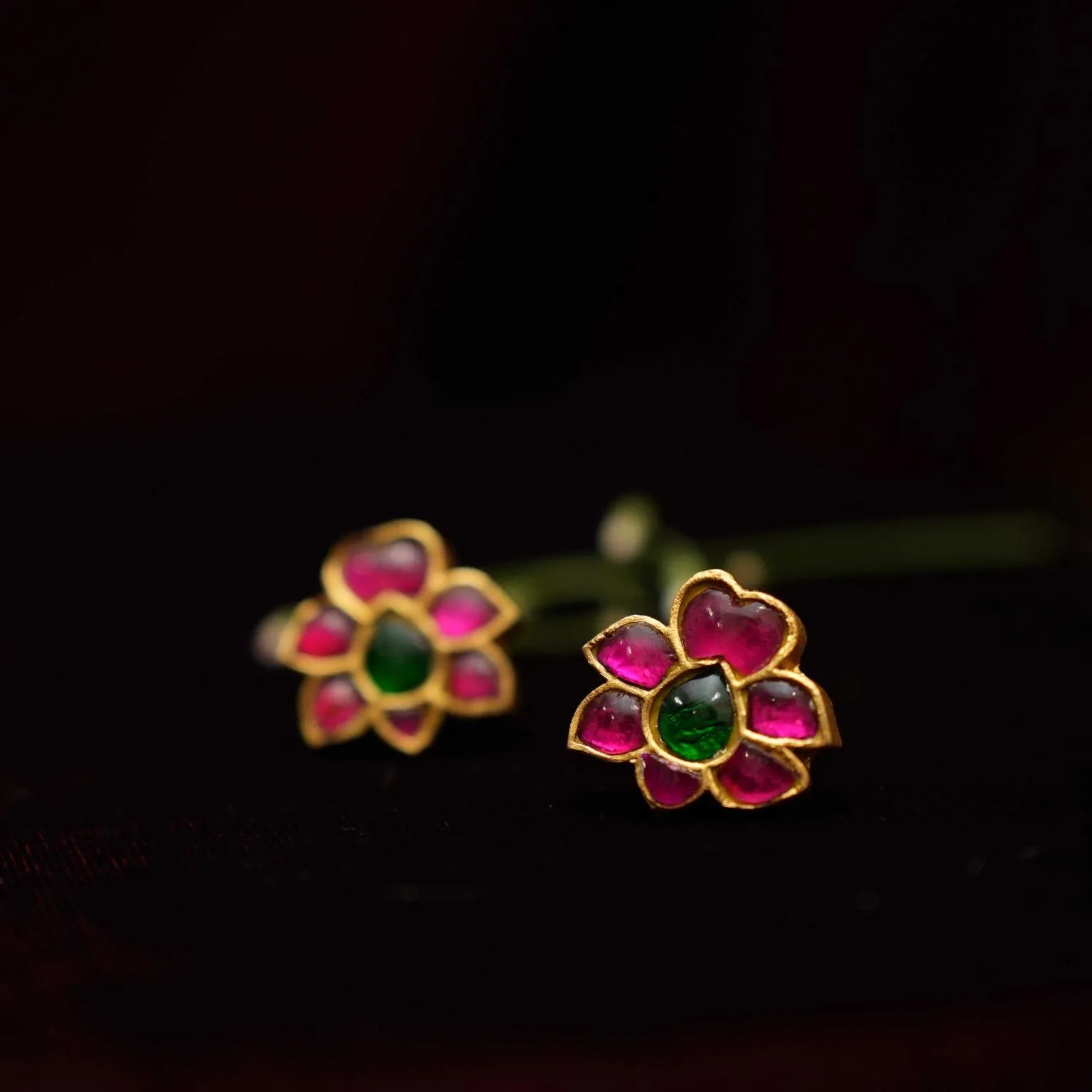 Viha Antiuqe Ear Stud