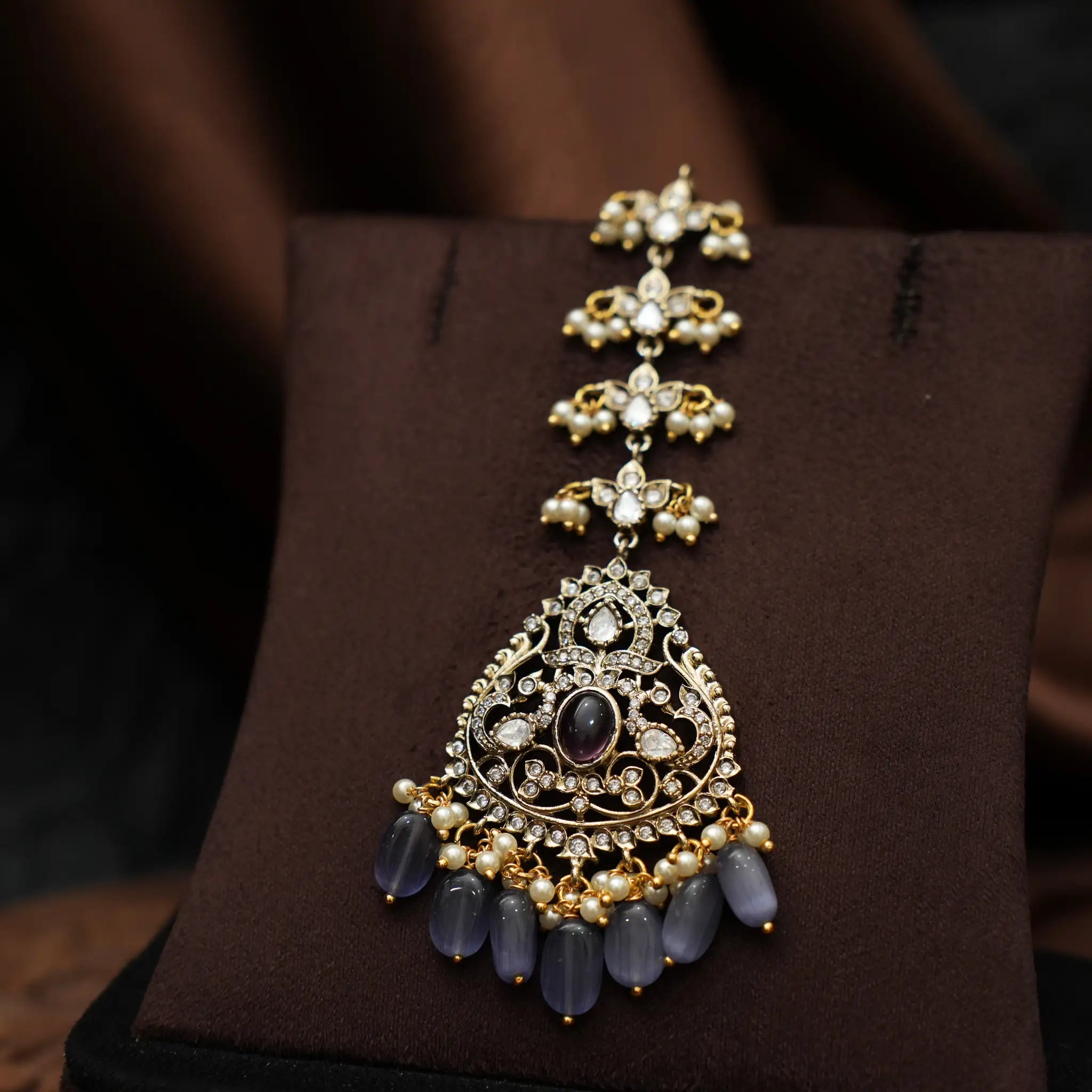 Vihana Victorian Tikka - Purple