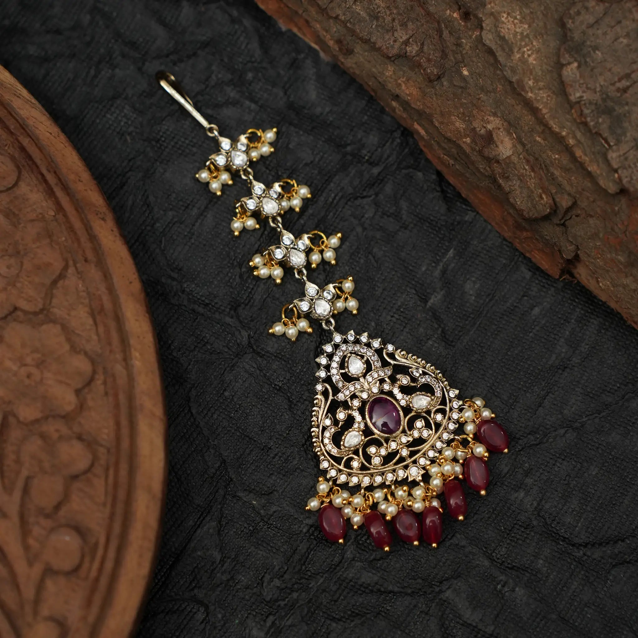 Vihana Victorian Tikka - Red