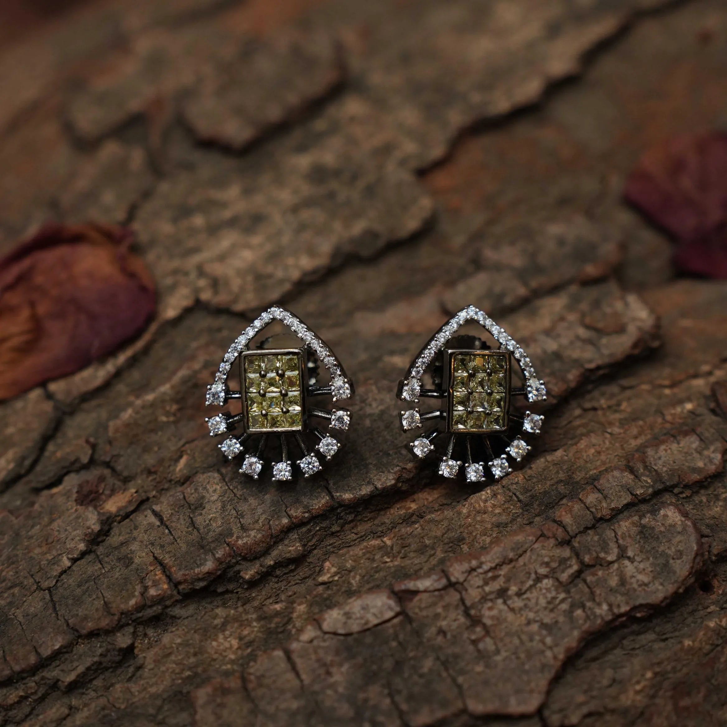 Vineka Zircon Ear Stud - Olive Green