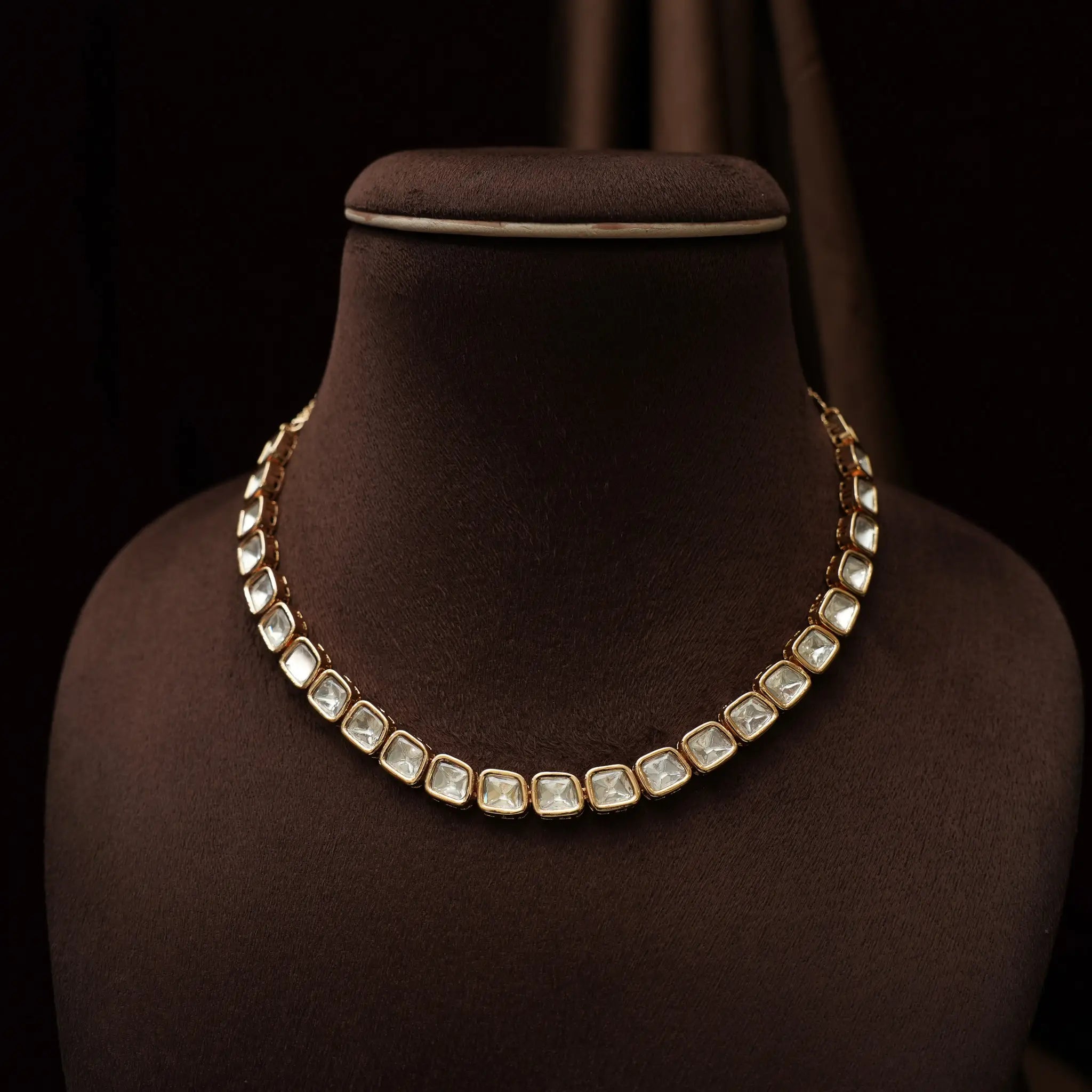 Virve Kundan Necklace - Gold Finish