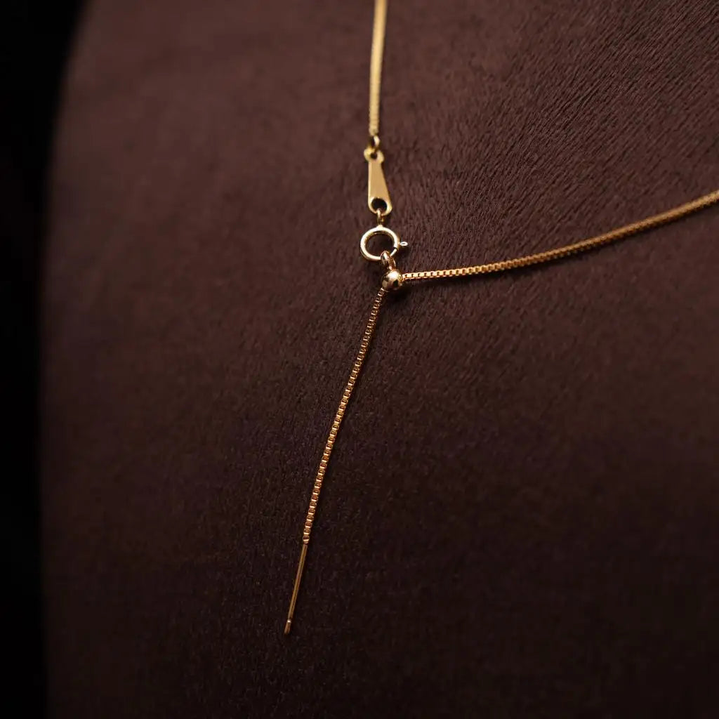 Viyira Minimal Necklace