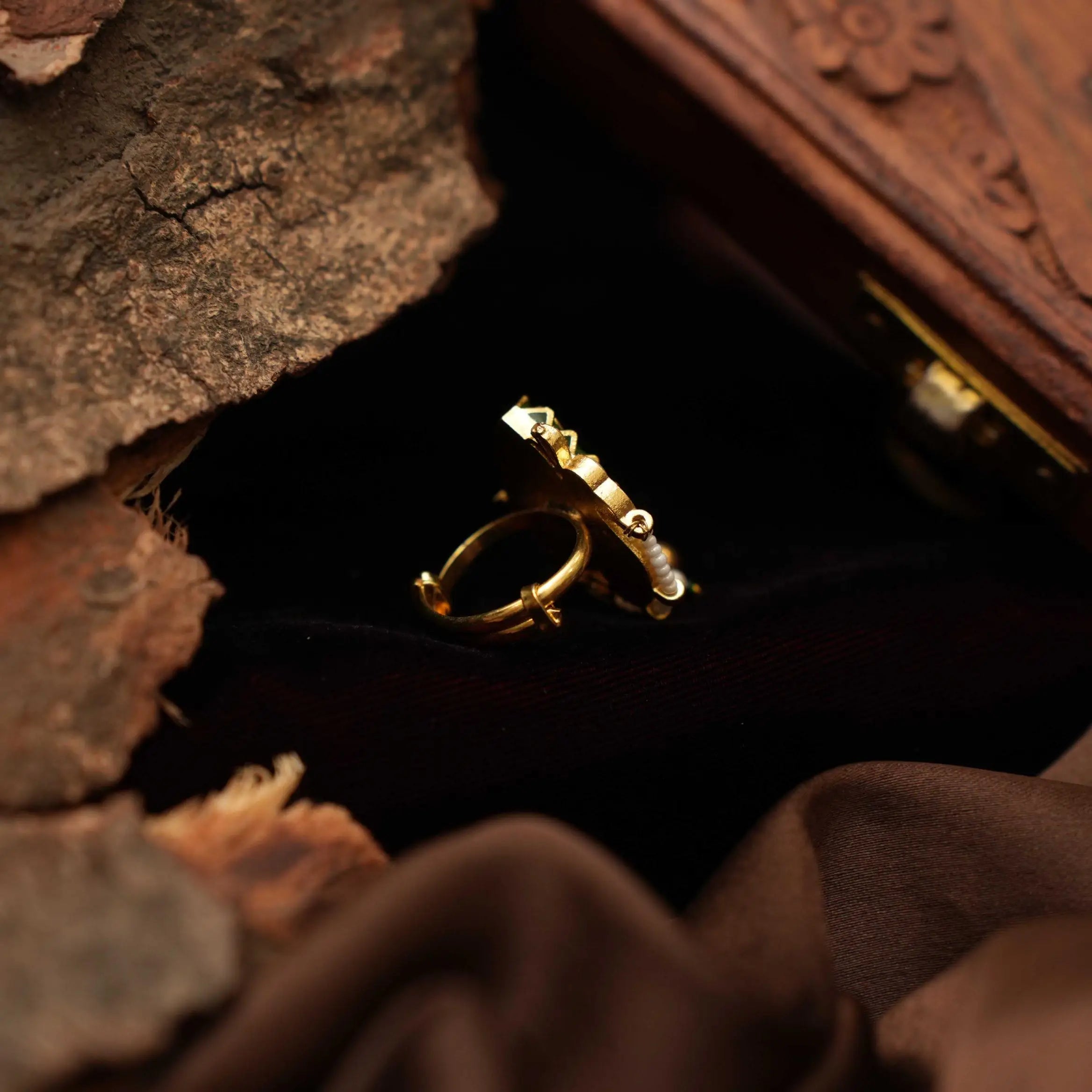 Vriti Polki Ring - Sara