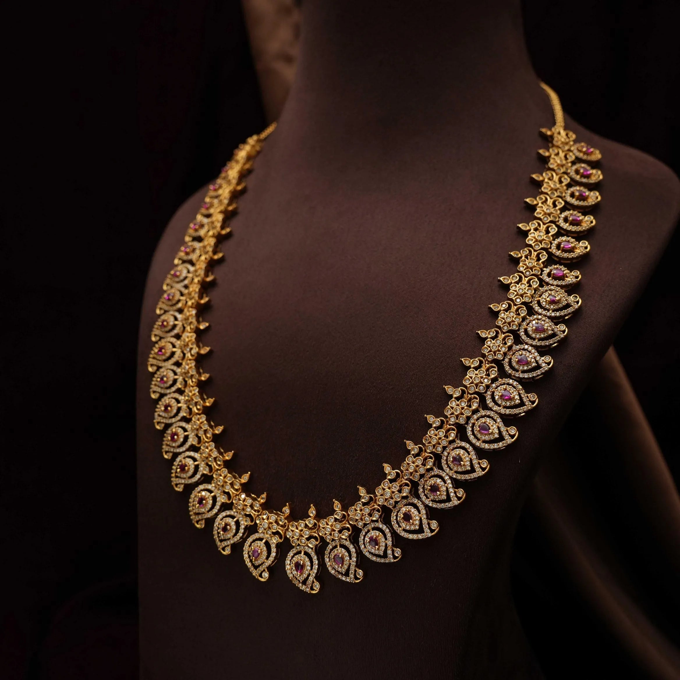 Wamika Antique Necklace - Red