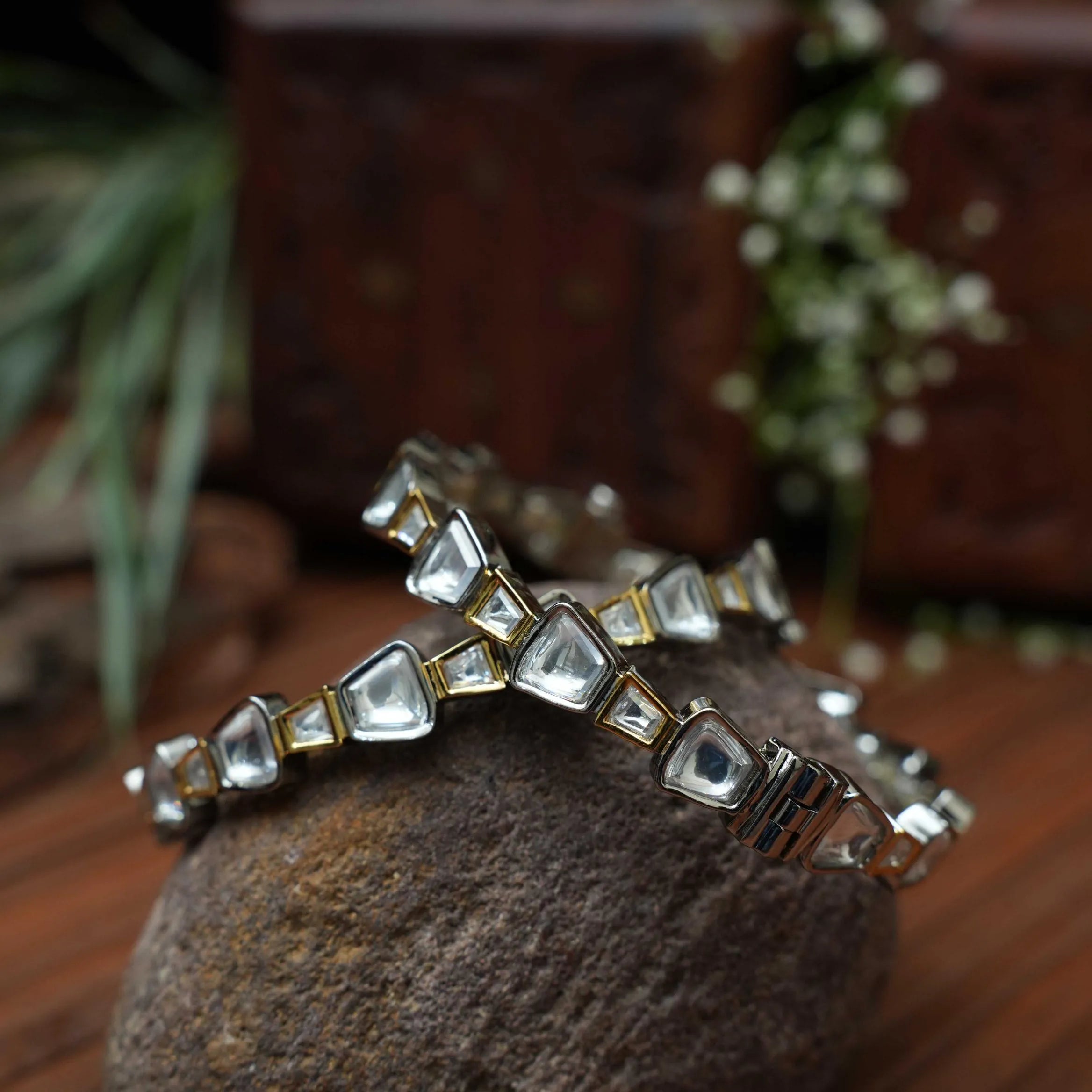 Yajnika Victorian Kundan Bangles