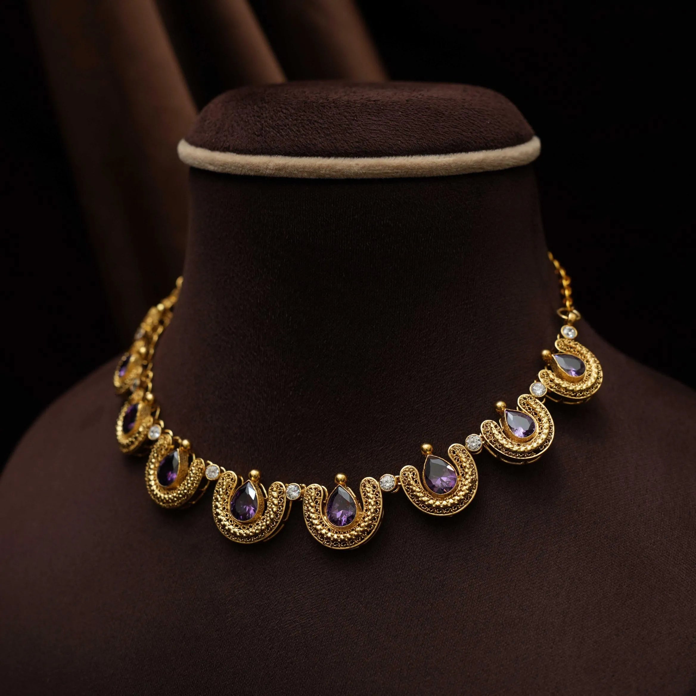 Yanisha Silver Necklace