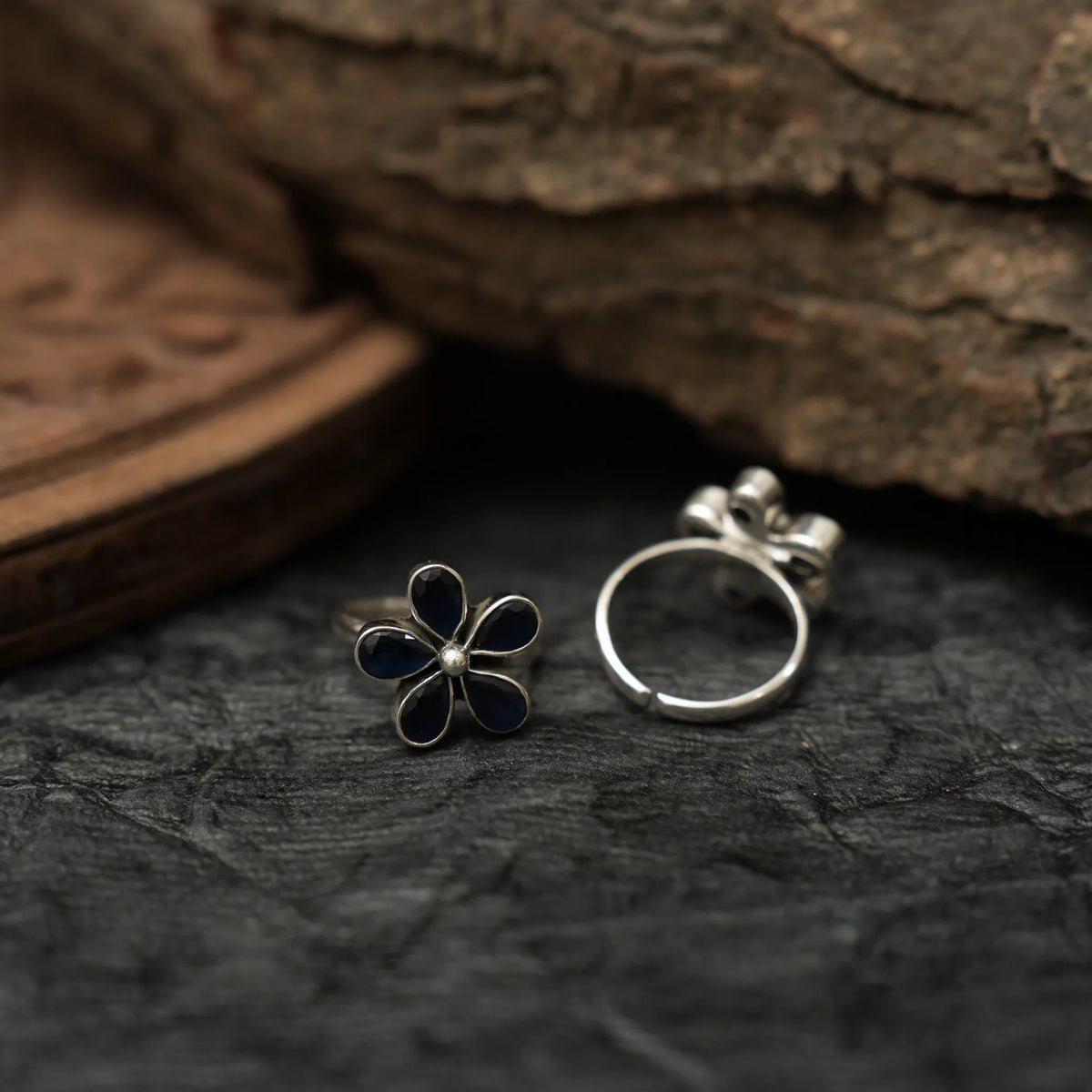 Zavya Silver Toe Ring - Blue