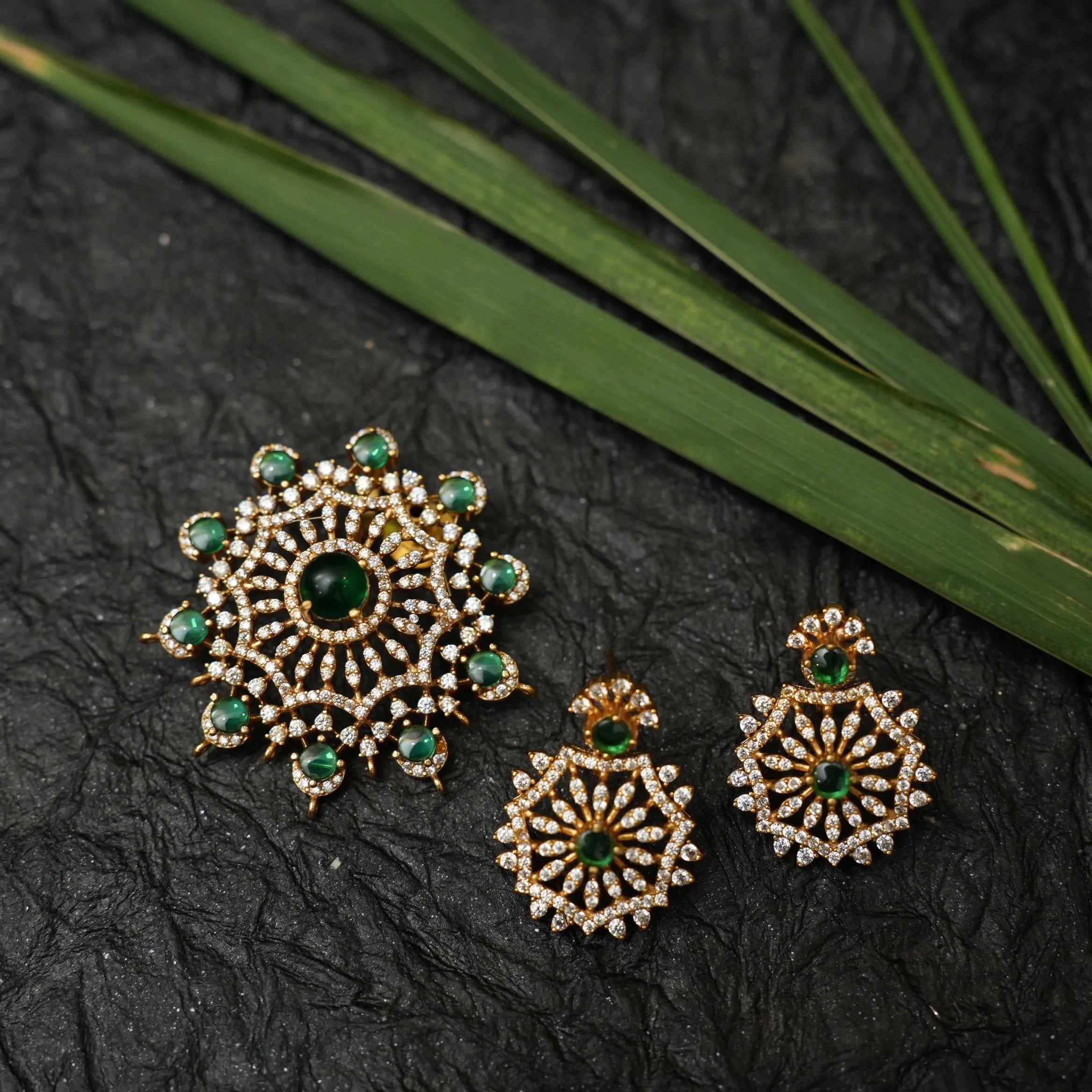 Zendaya Zircon Pendant - Green