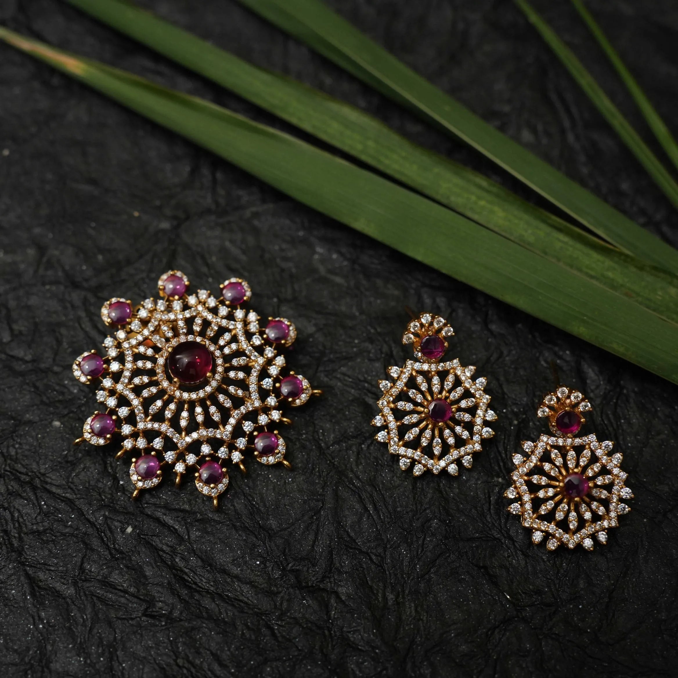 Zendaya Zircon Pendant - Red