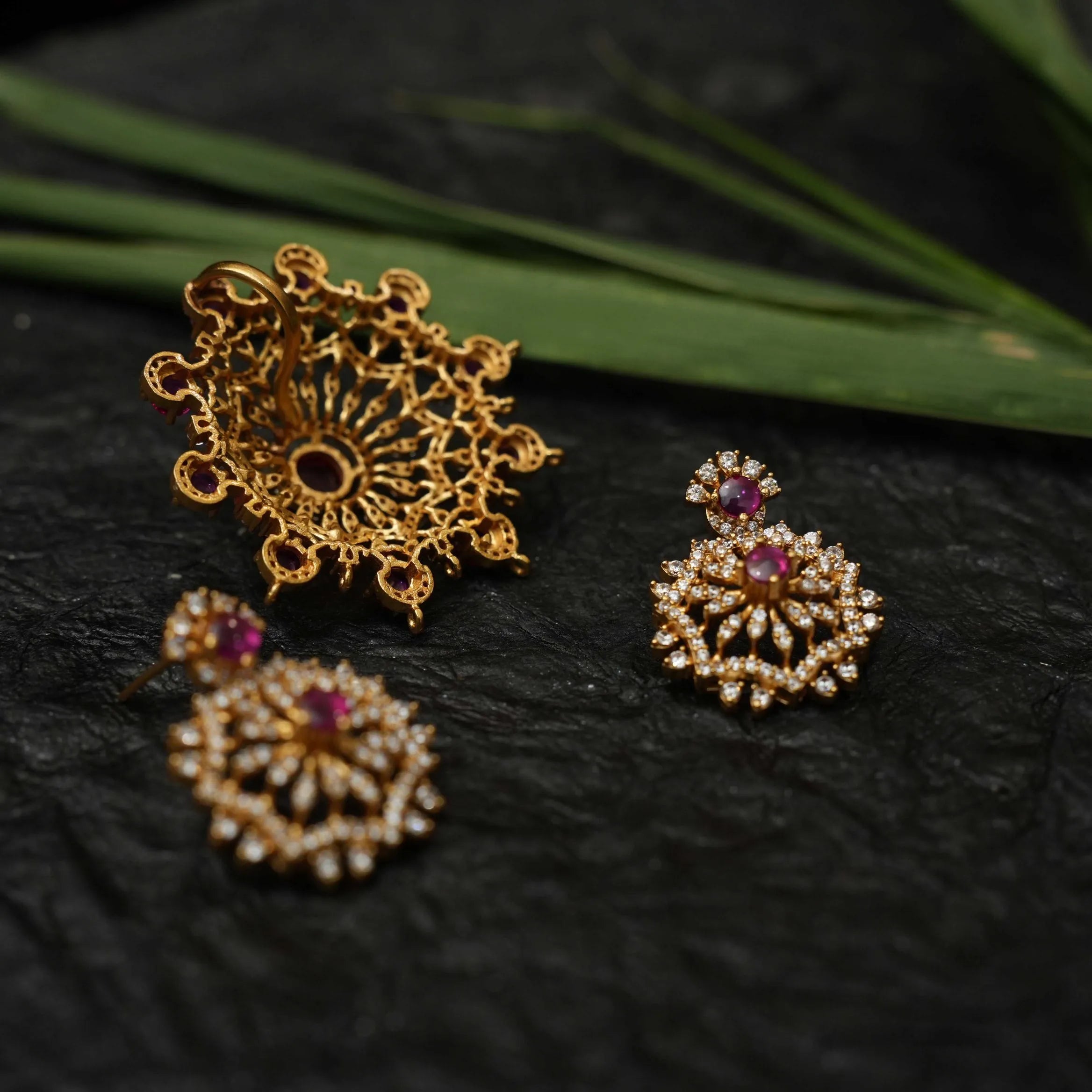 Zendaya Zircon Pendant - Red