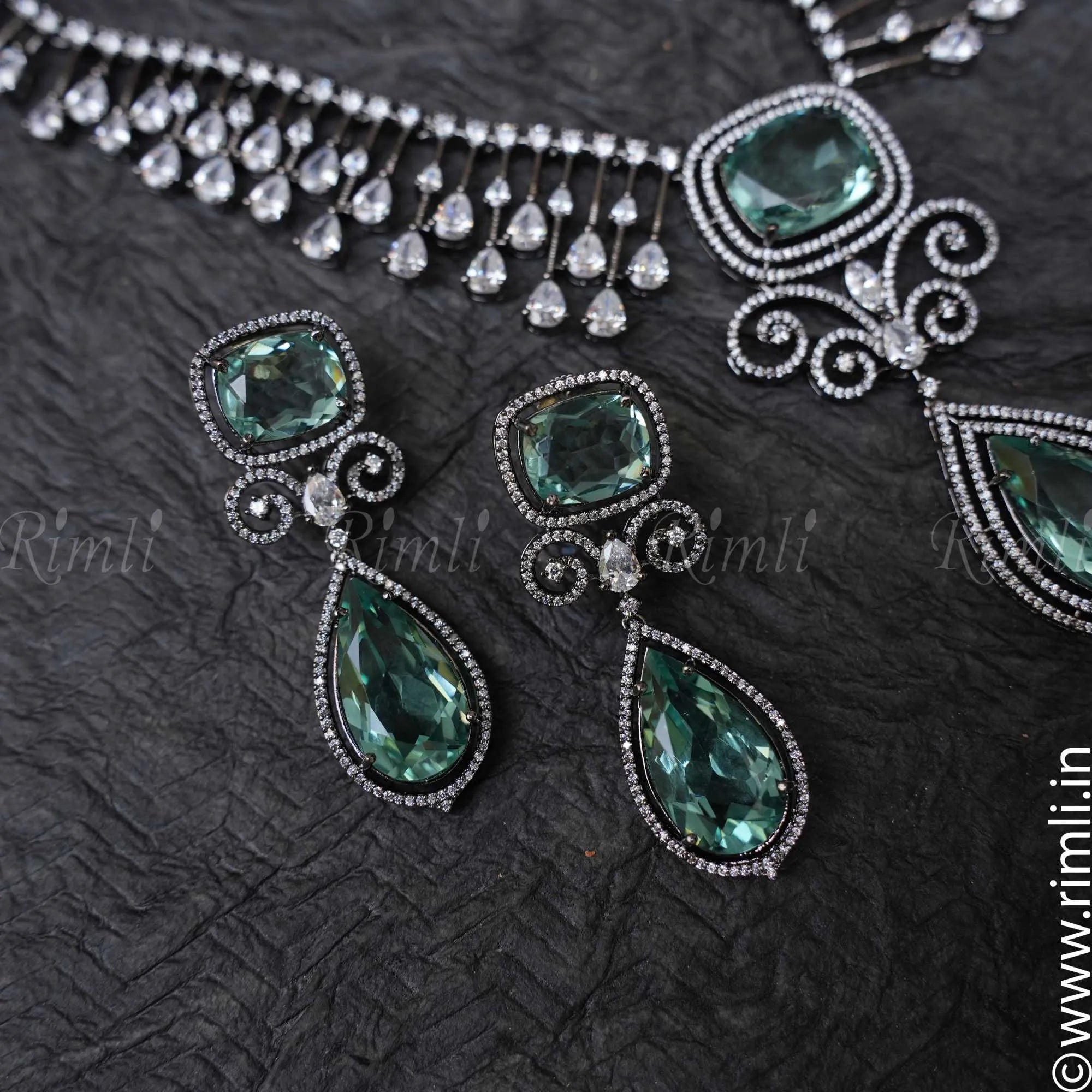 Dharika D'Design Necklace - Pastel Green - Rimli Boutique