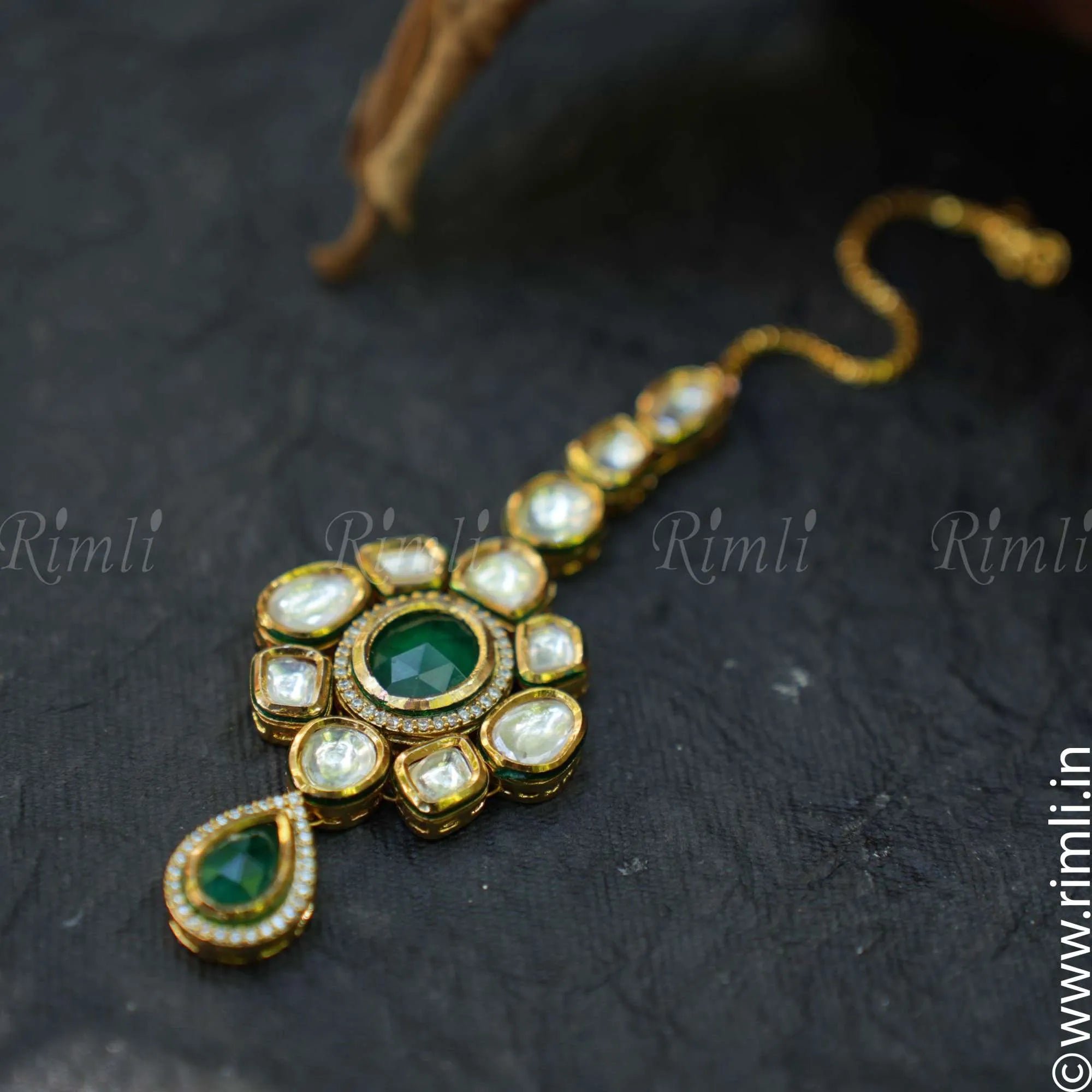 Green Kundan Tikka - Rimli Boutique