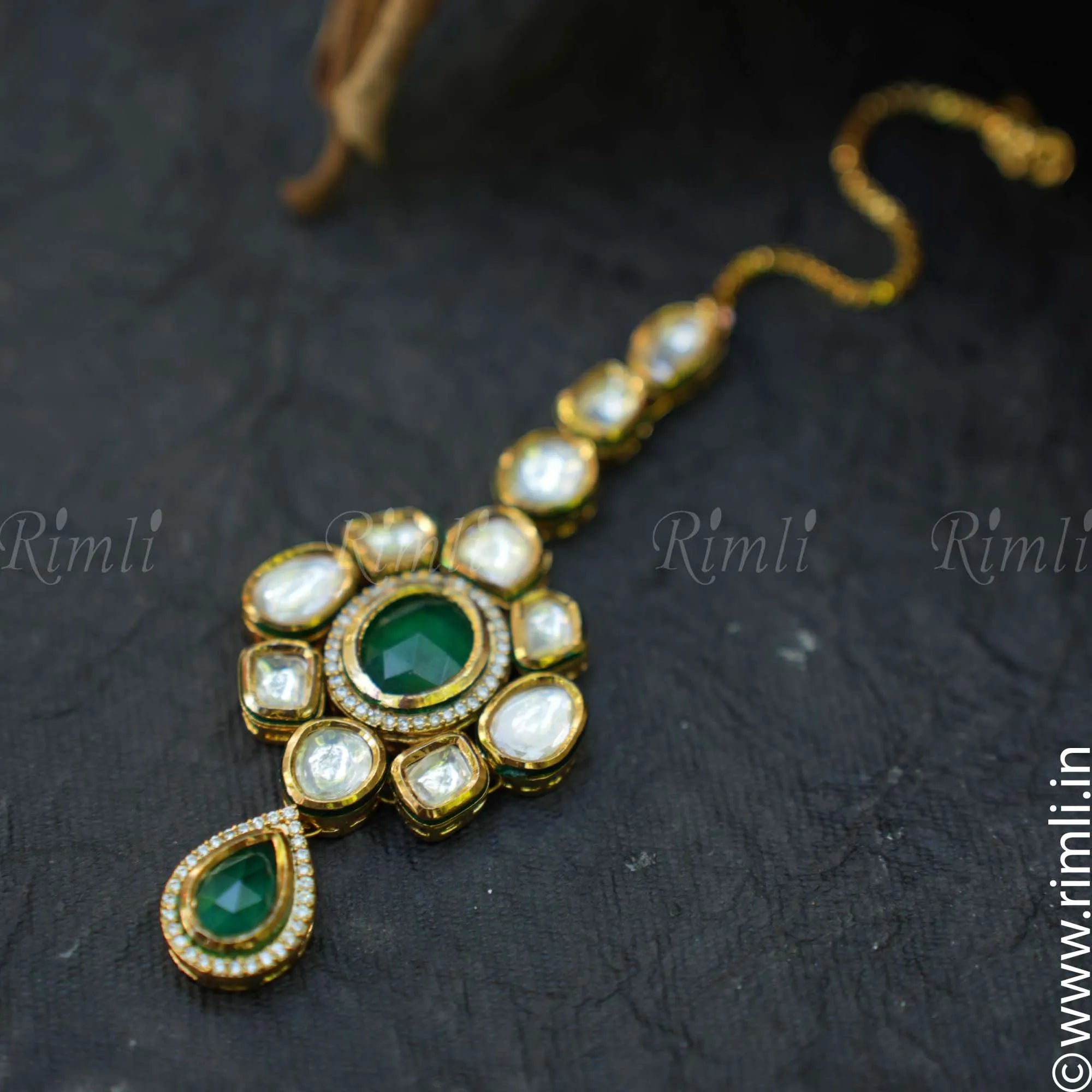 Green Kundan Tikka - Rimli Boutique