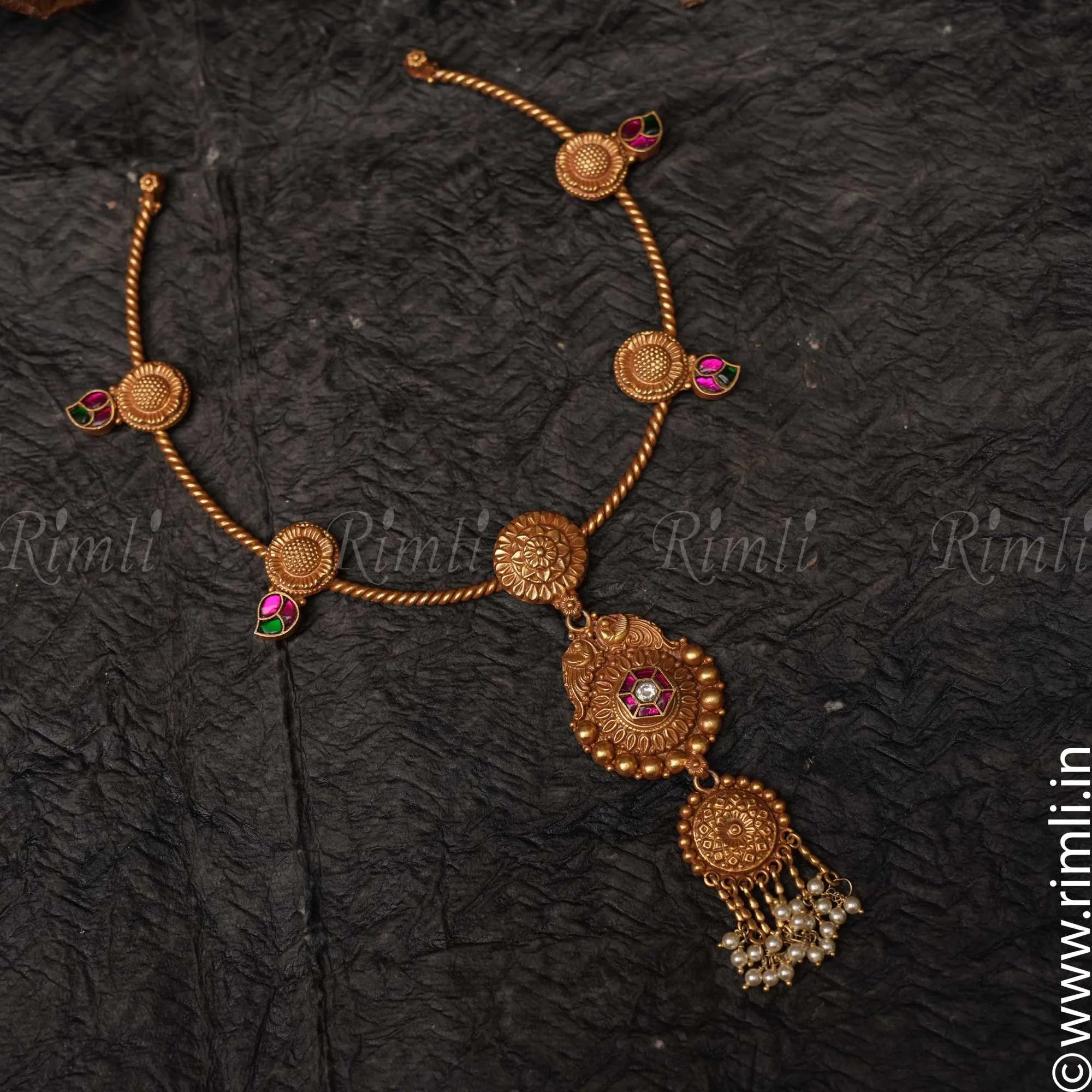 Charvi Silver Hasli Necklace - Rimli Boutique