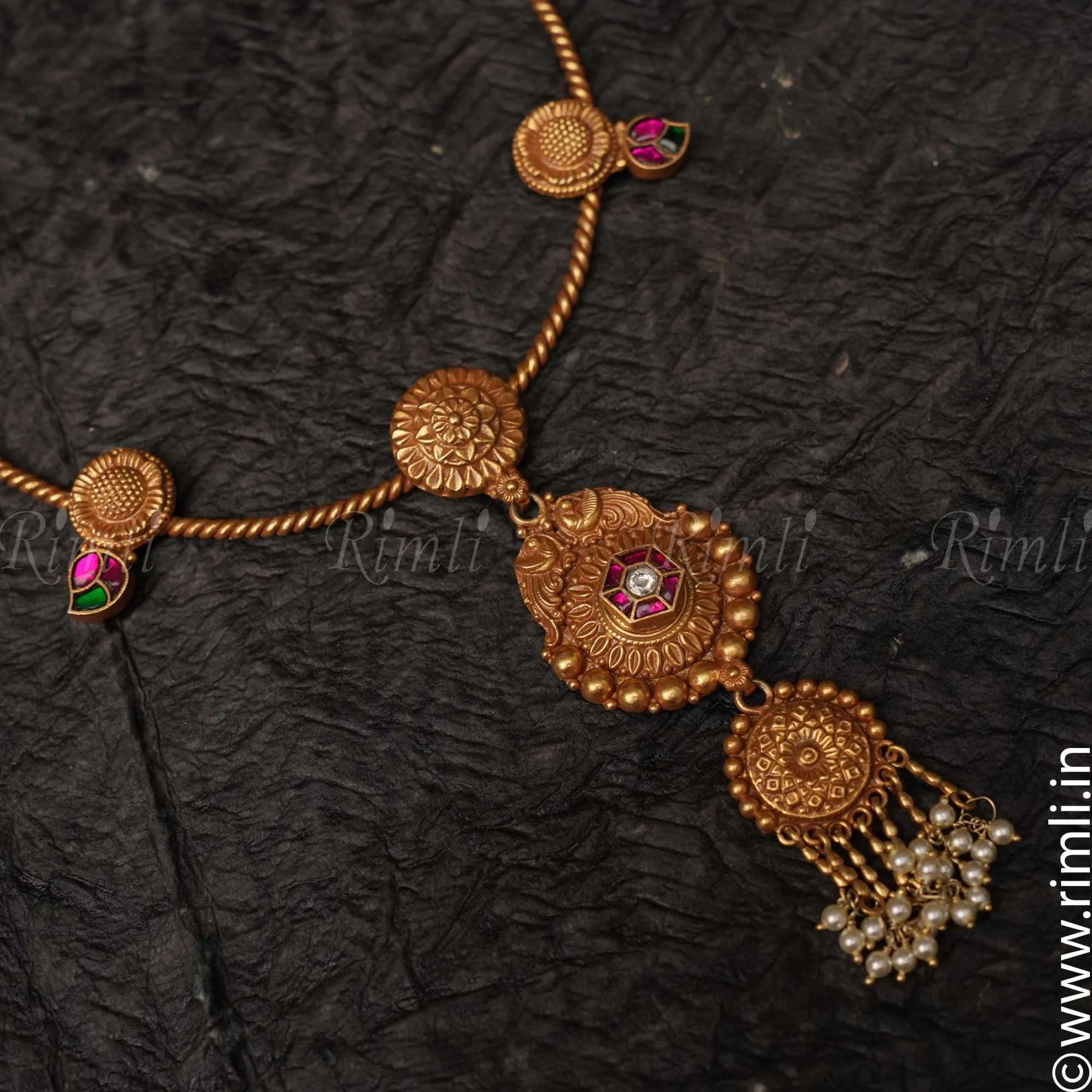 Charvi Silver Hasli Necklace - Rimli Boutique