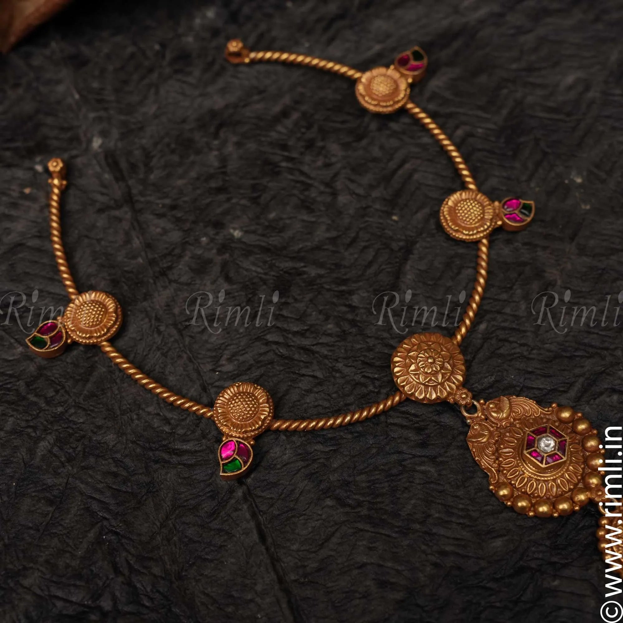 Charvi Silver Hasli Necklace - Rimli Boutique