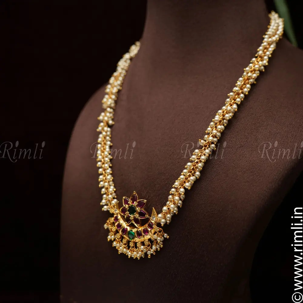 Mathini Chand Pearl Necklace