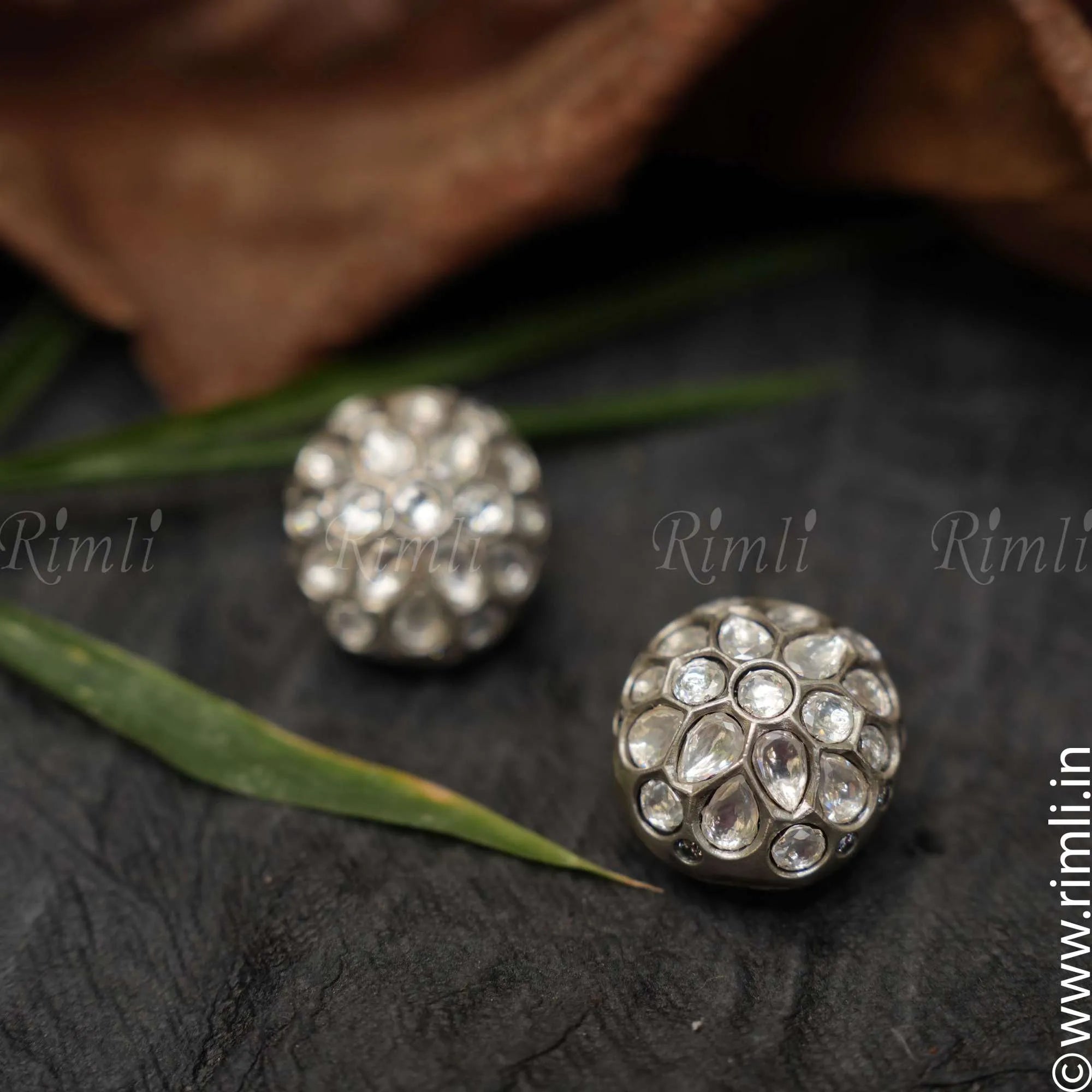 Laasya Silver Ear Stud - Rimli Boutique