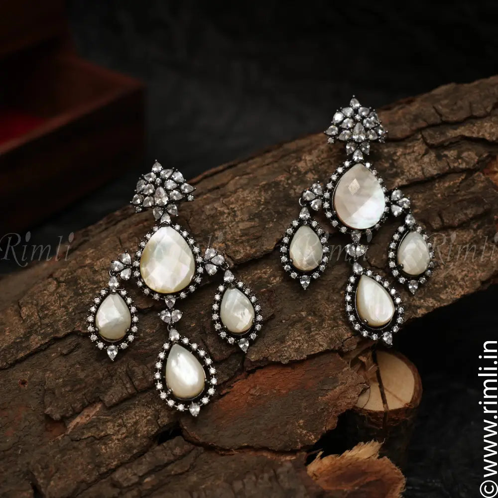 Avika Mother of Pearl Earrings - Rimli Boutique