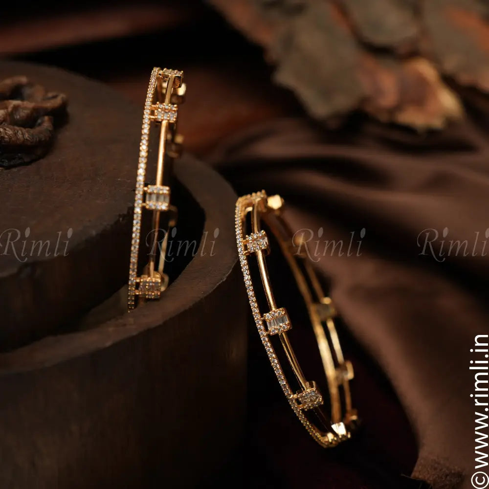 Sanvi White Stone Bangle - Rimli Boutique