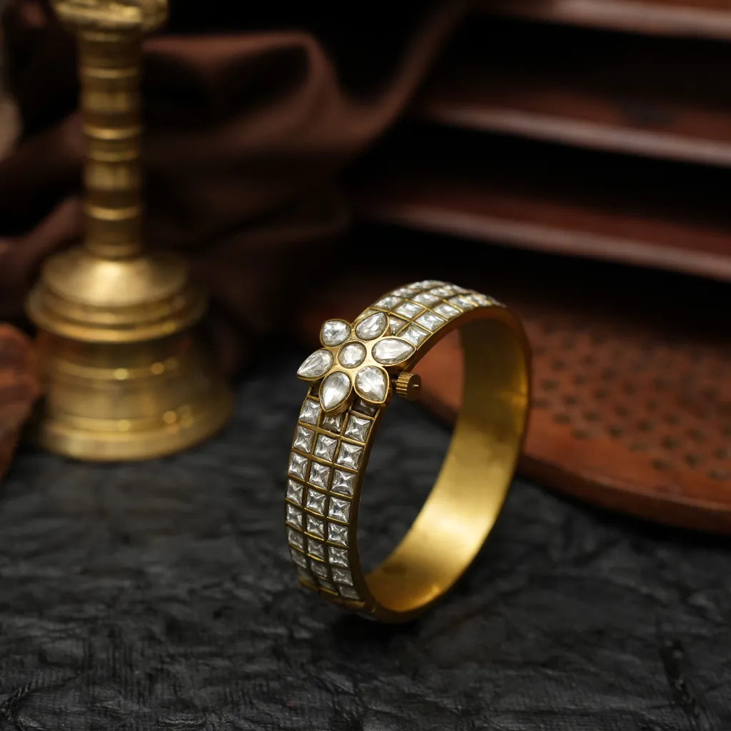 Aakesh Polki Bangle - White