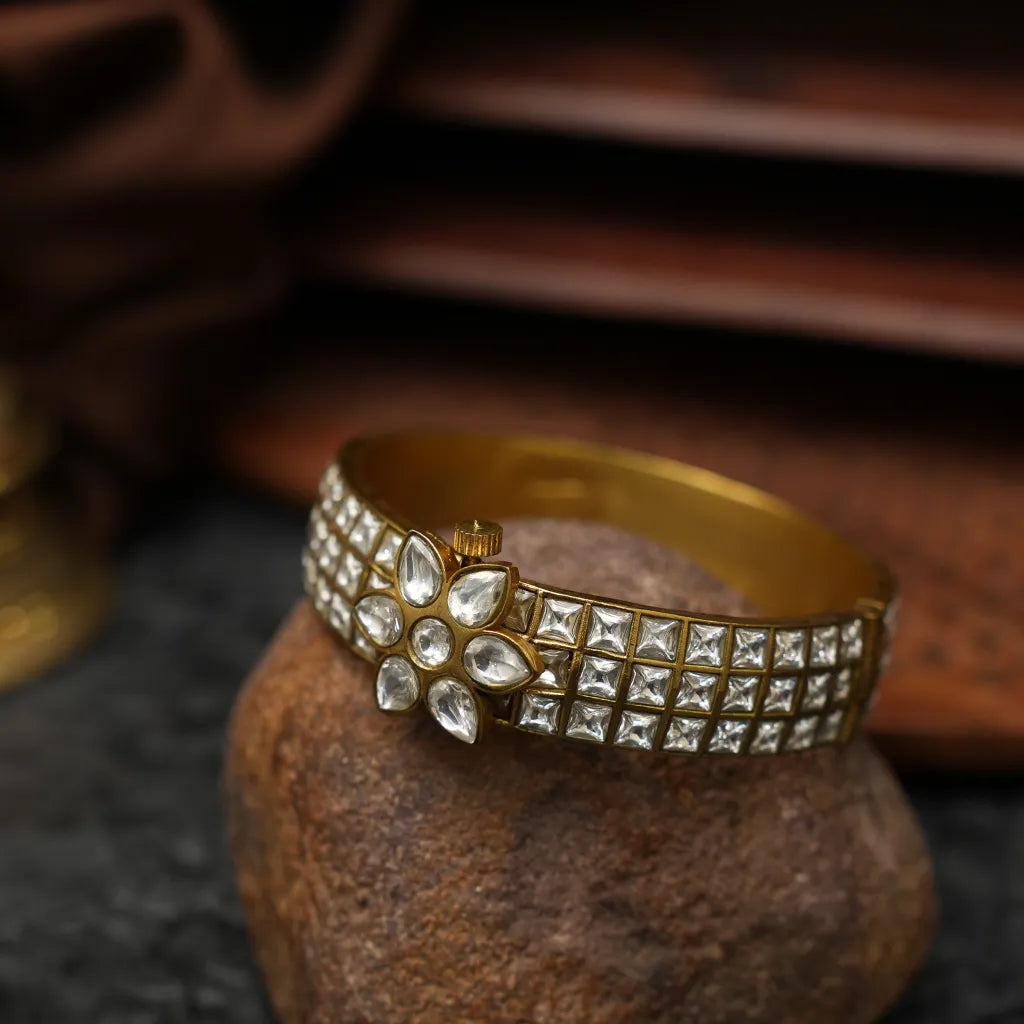Aakesh Polki Bangle - White