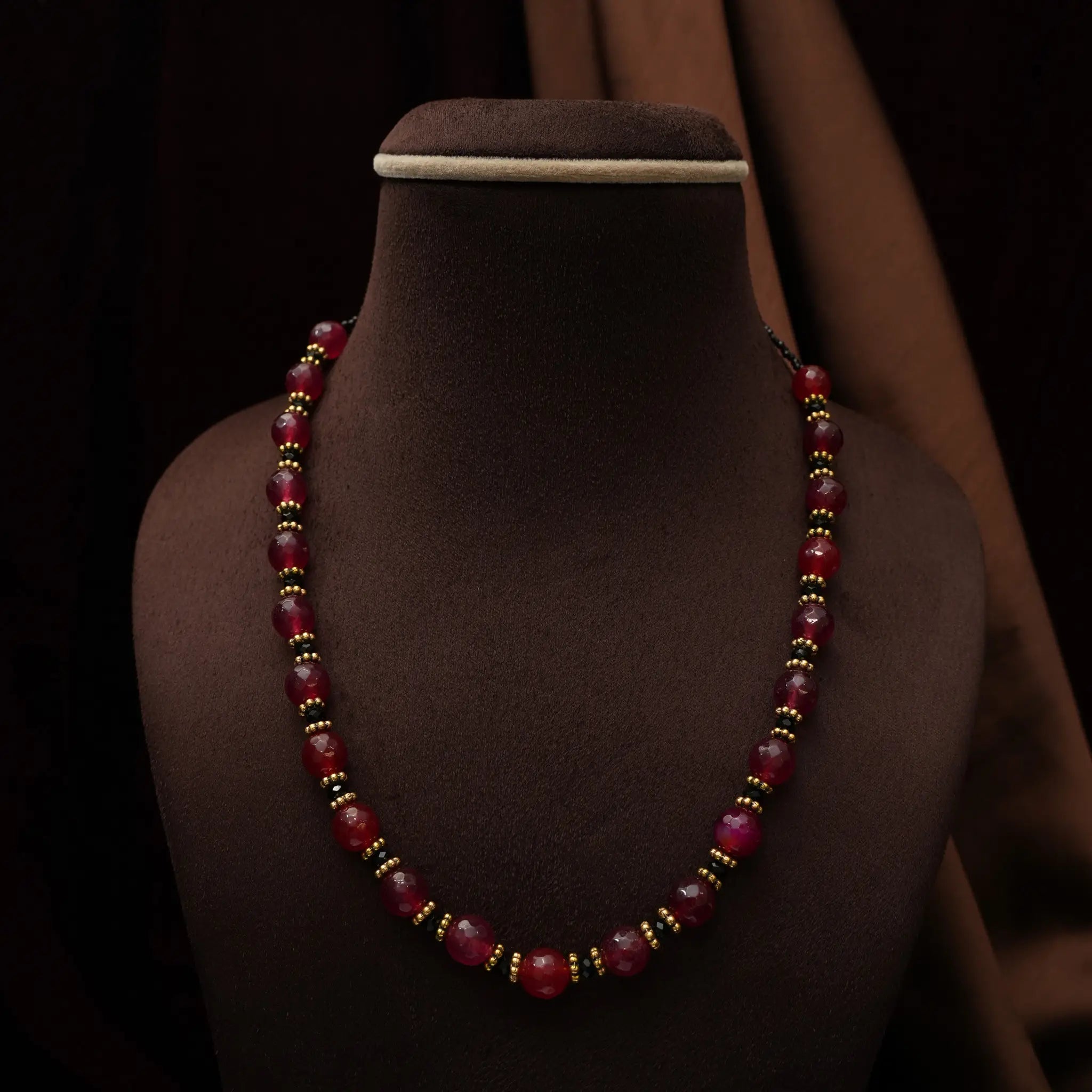 Aarti Beaded Necklace - Red