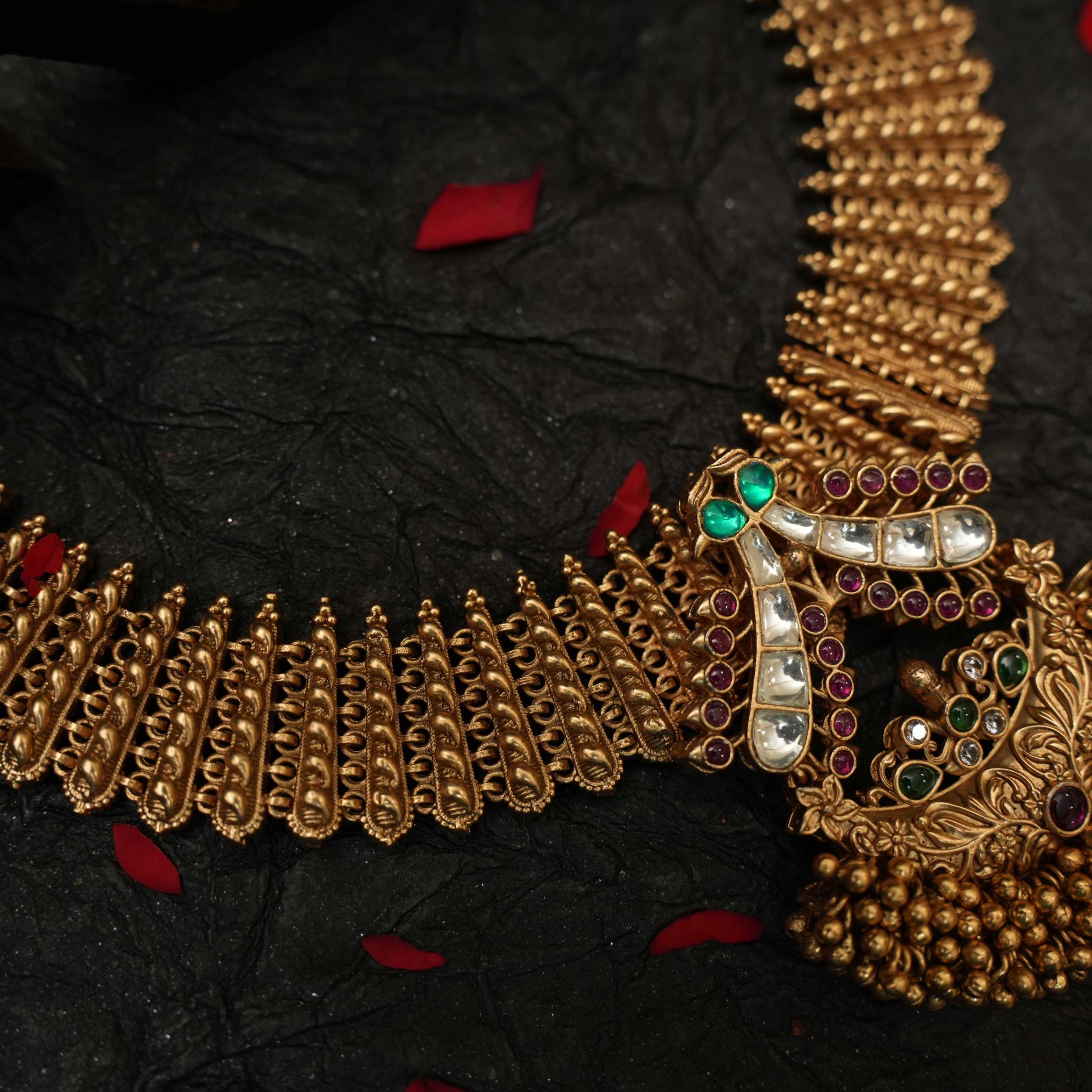 Adhiyal Antique Necklace