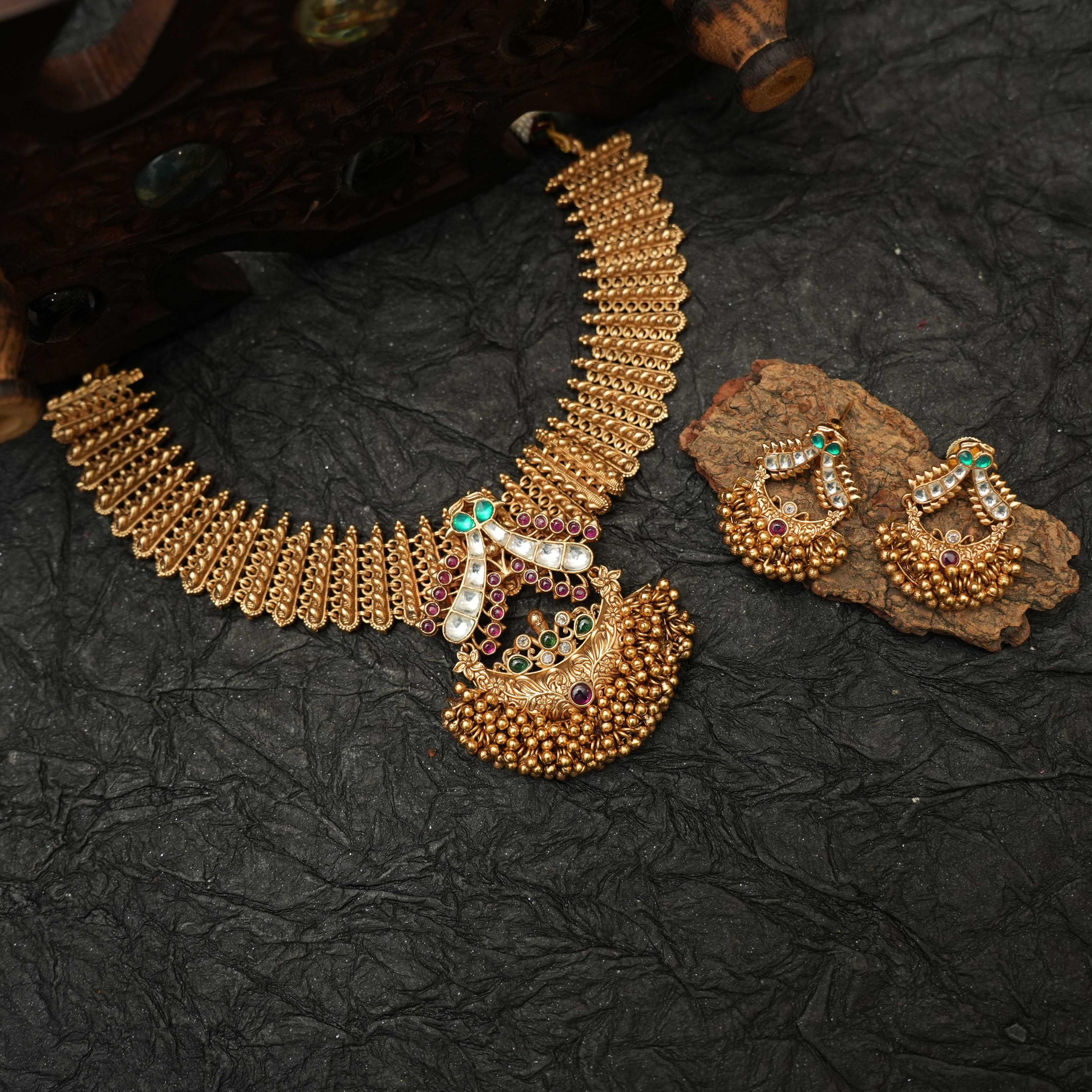 Adhiyal Antique Necklace