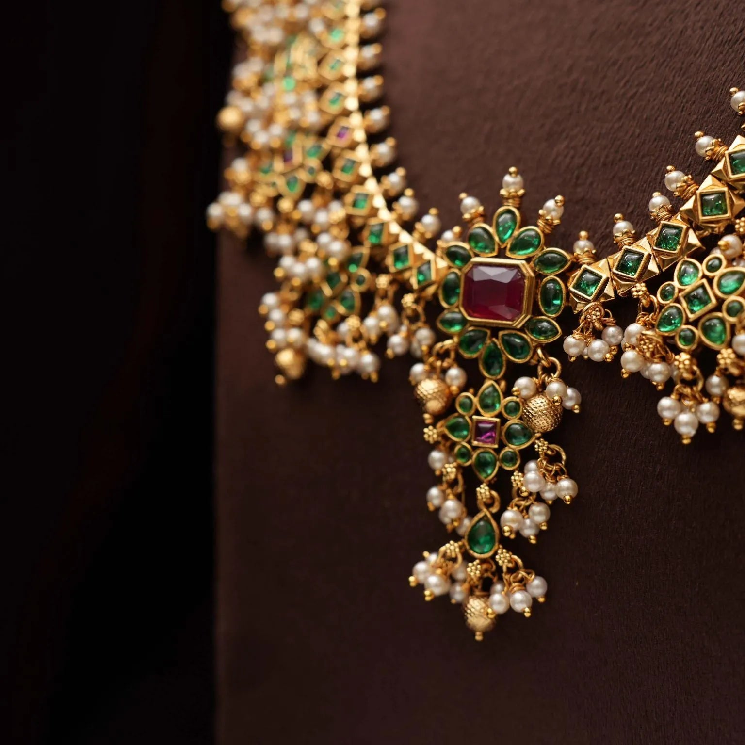 Advika Guttupusulu Necklace - Green