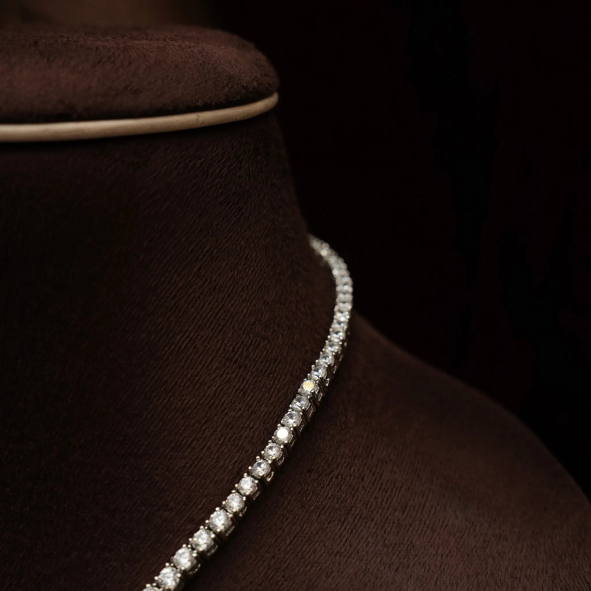 Agam Zircon Necklace - Single Layered