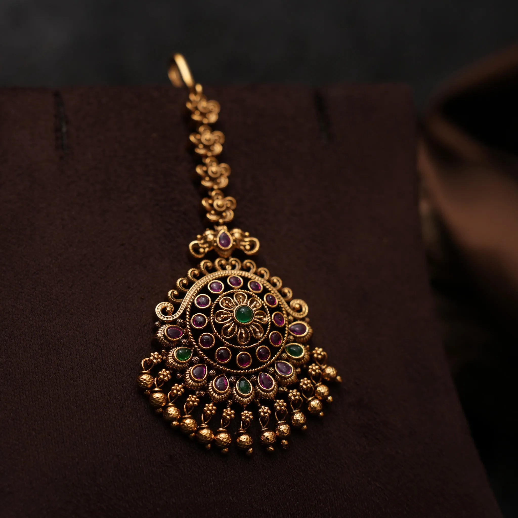 Agastya Antique Tikka - Red & Green