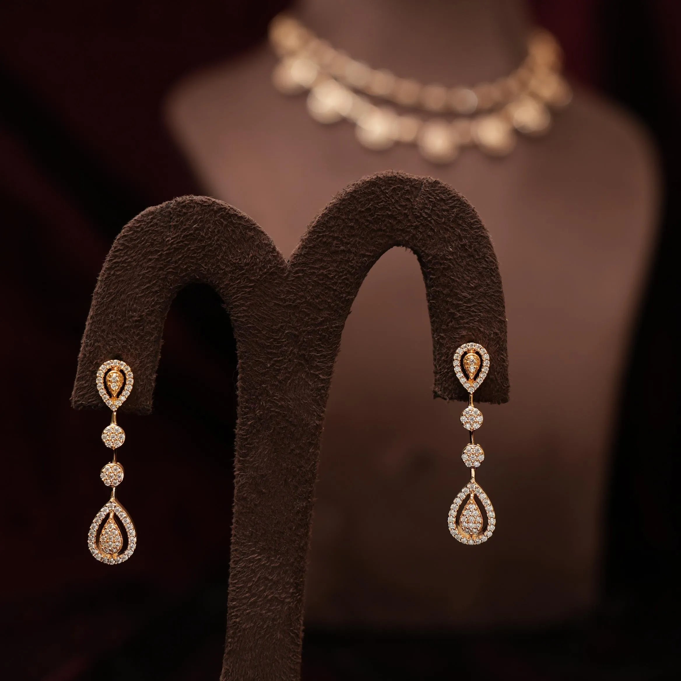 Ushi Zircon Necklace