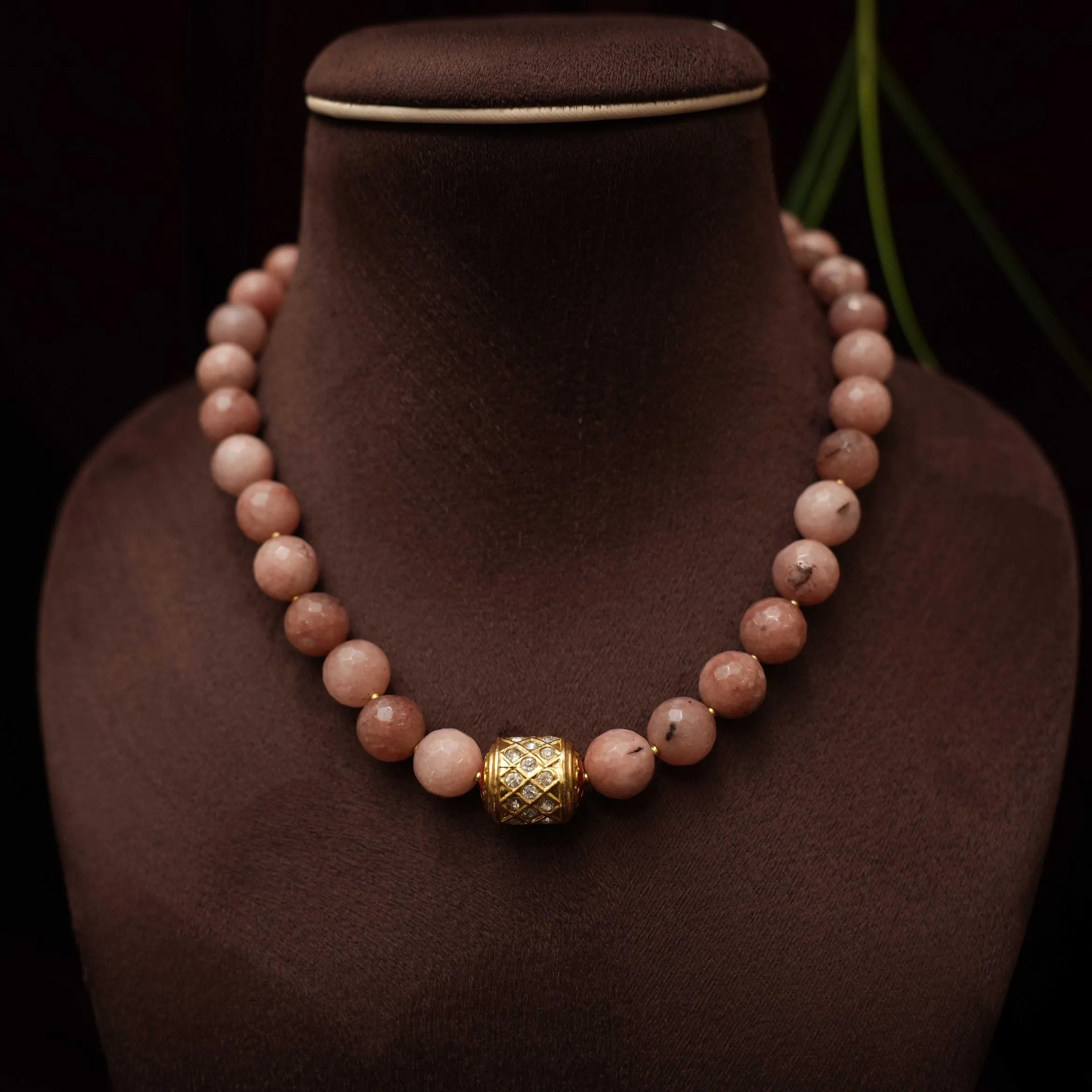 Aisha Beaded Necklace - Shaded Pink