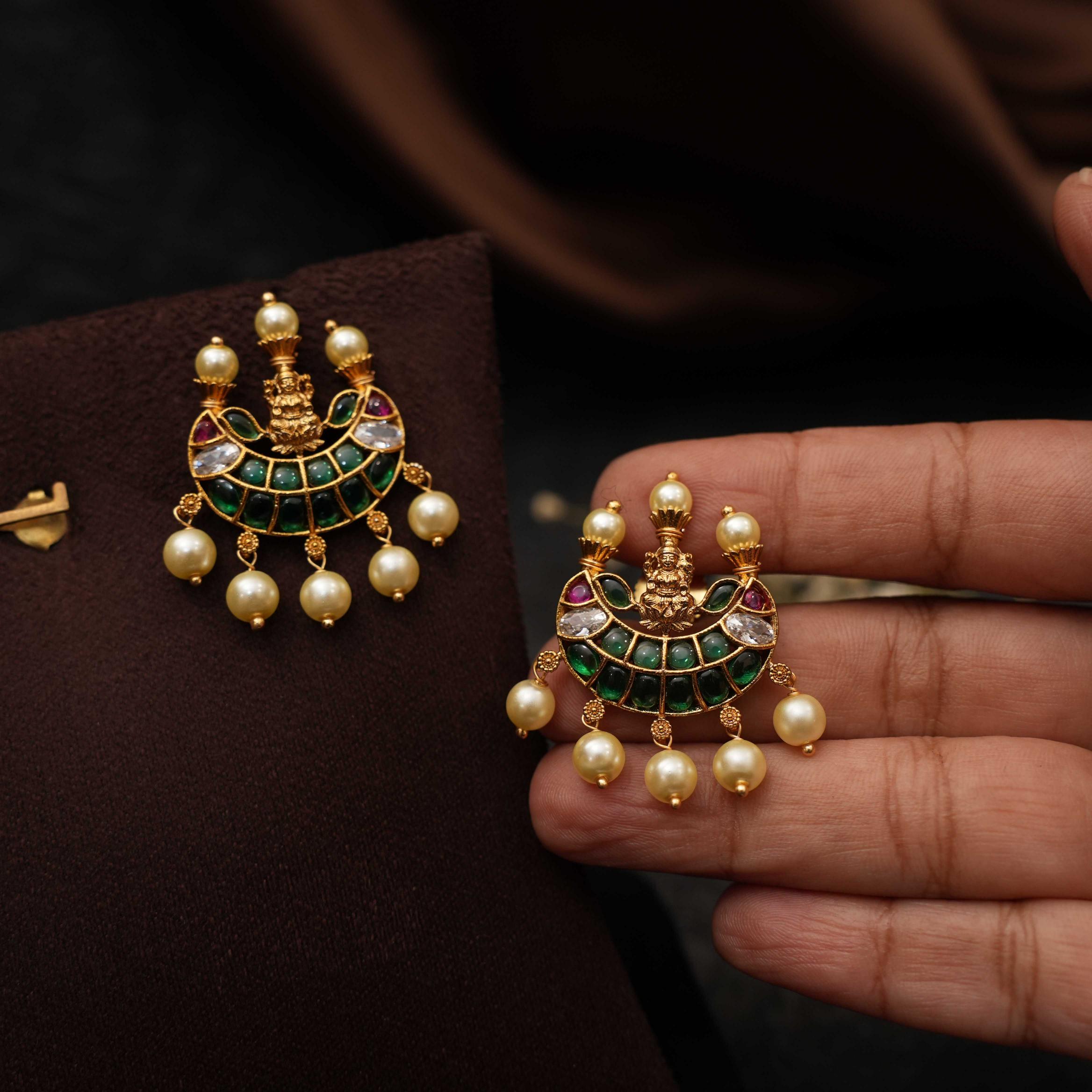 Akhila Antique Ear Stud - Green