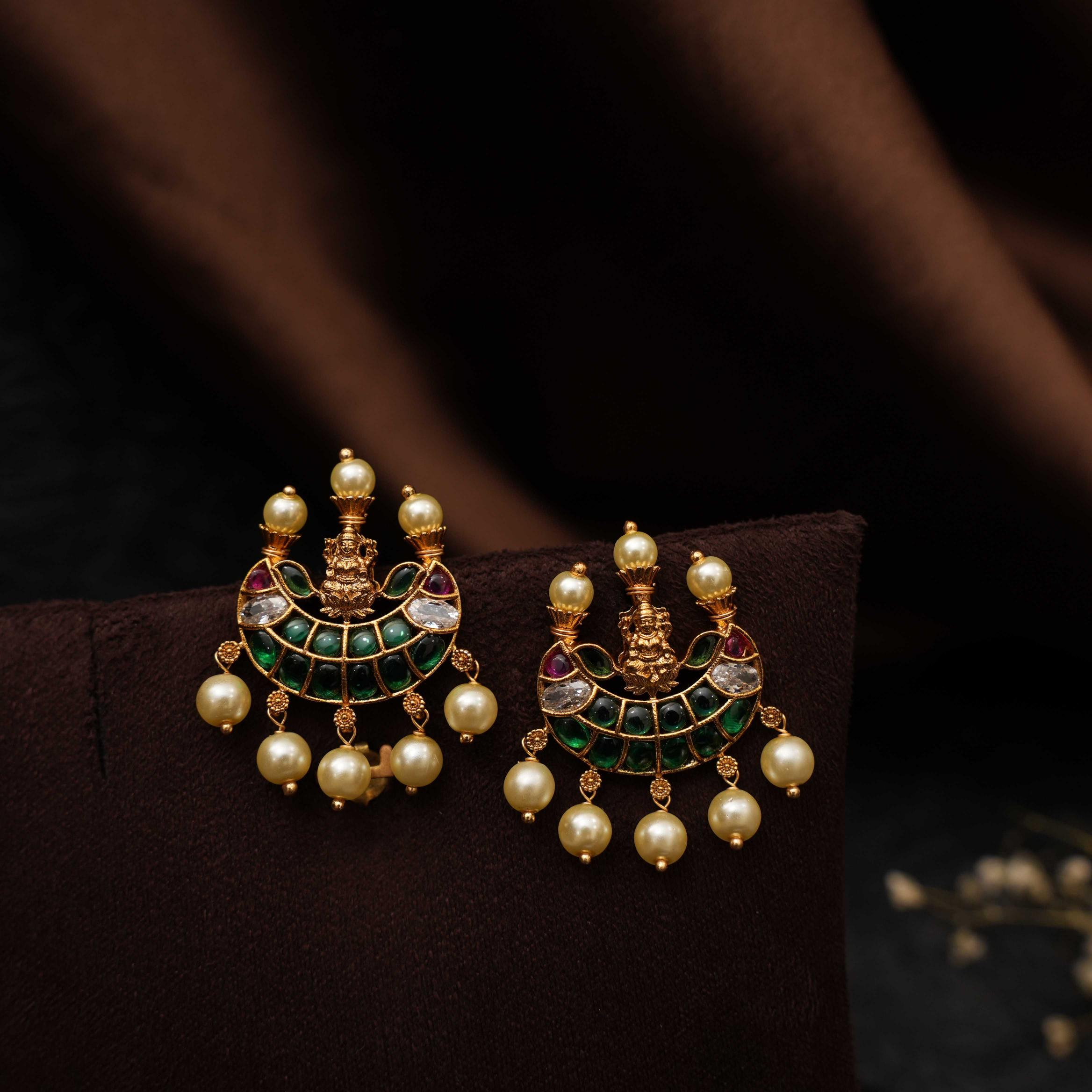 Akhila Antique Ear Stud - Green