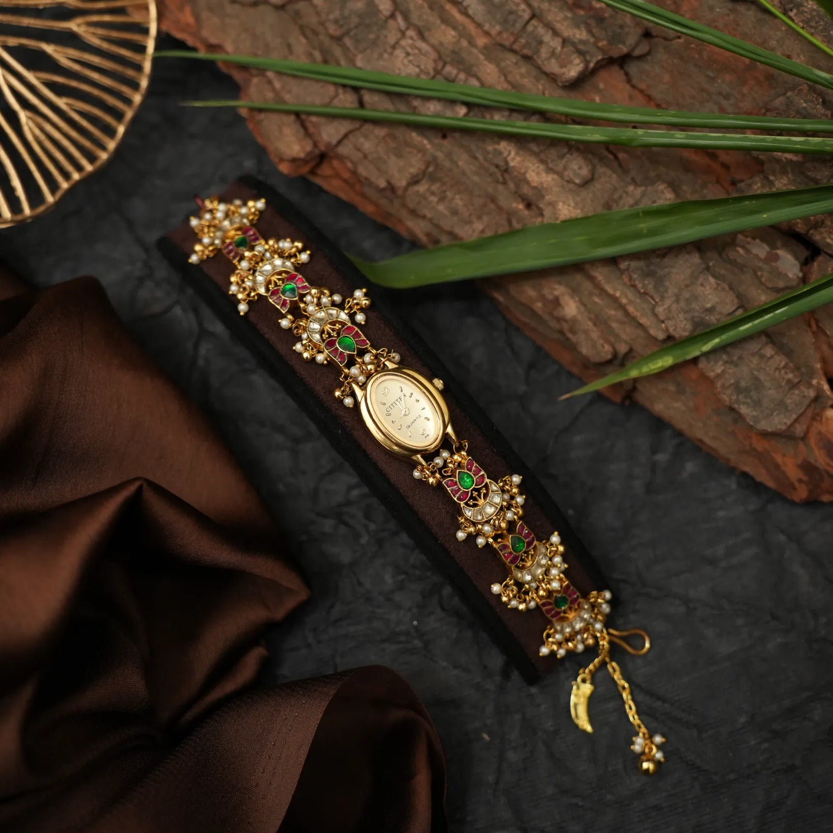 Akrura Polki Watch