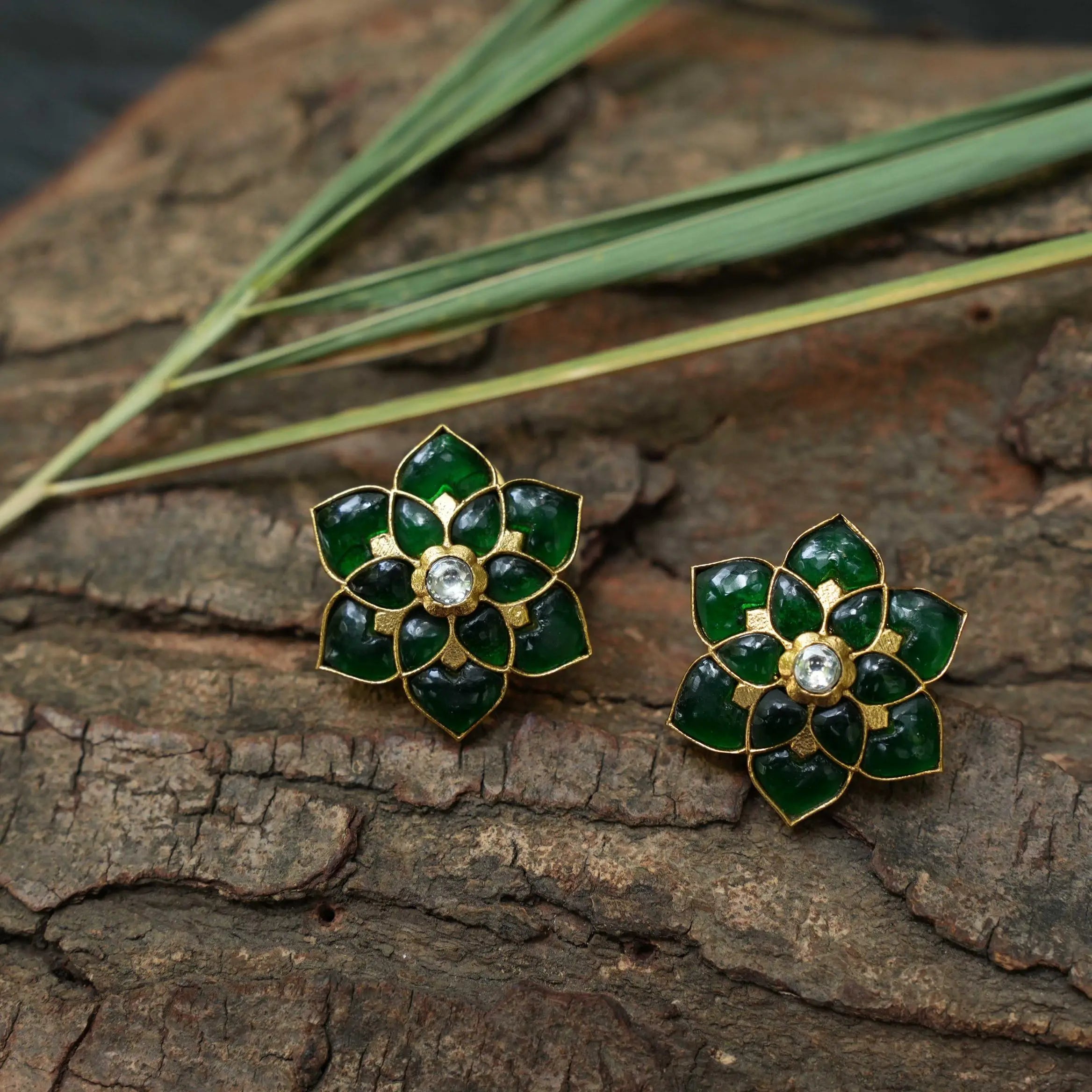 Akruti Polki Ear Stud -Dark Green
