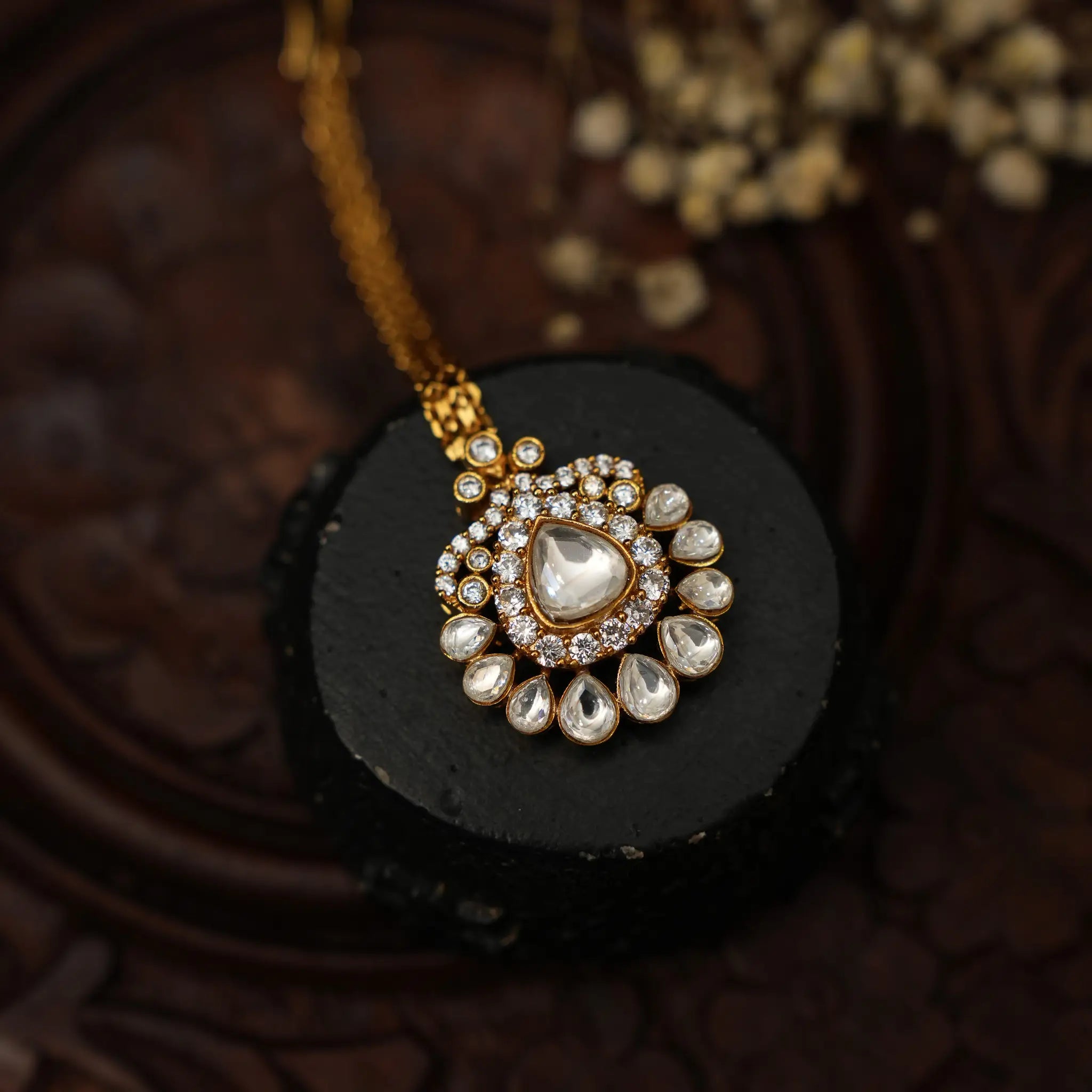 Alula Polki Tikka - Suri