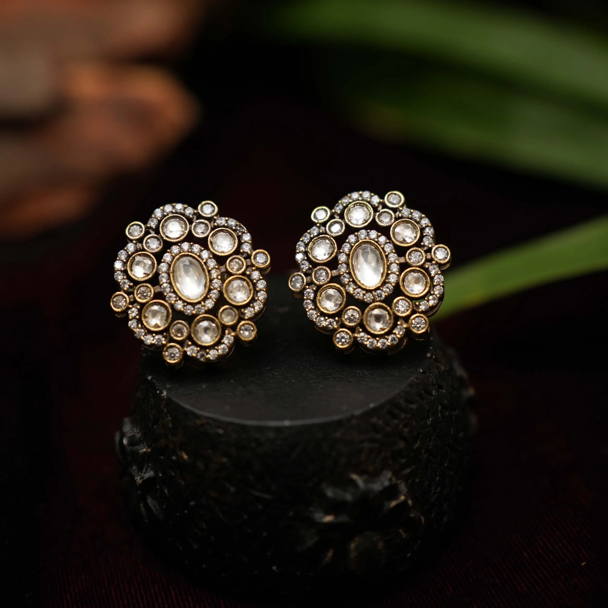 Anisha Zircon Ear Stud - Rimli Boutique