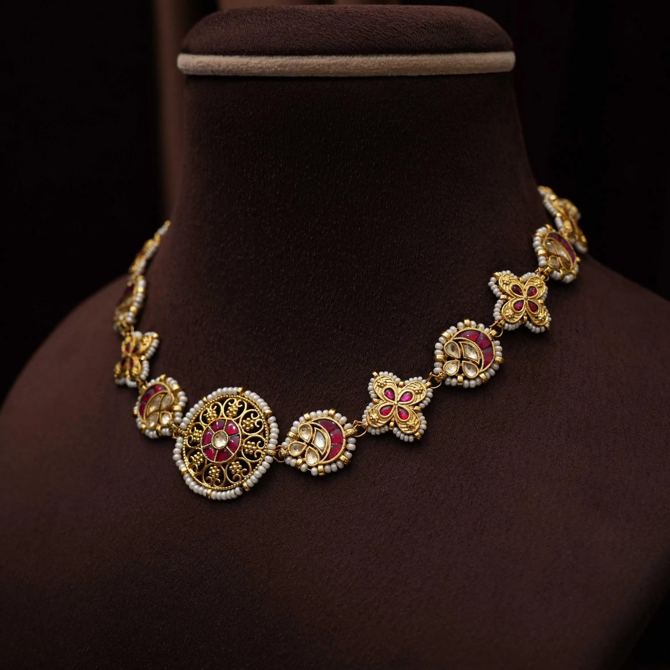 Apeshka Polki Choker - Aavya