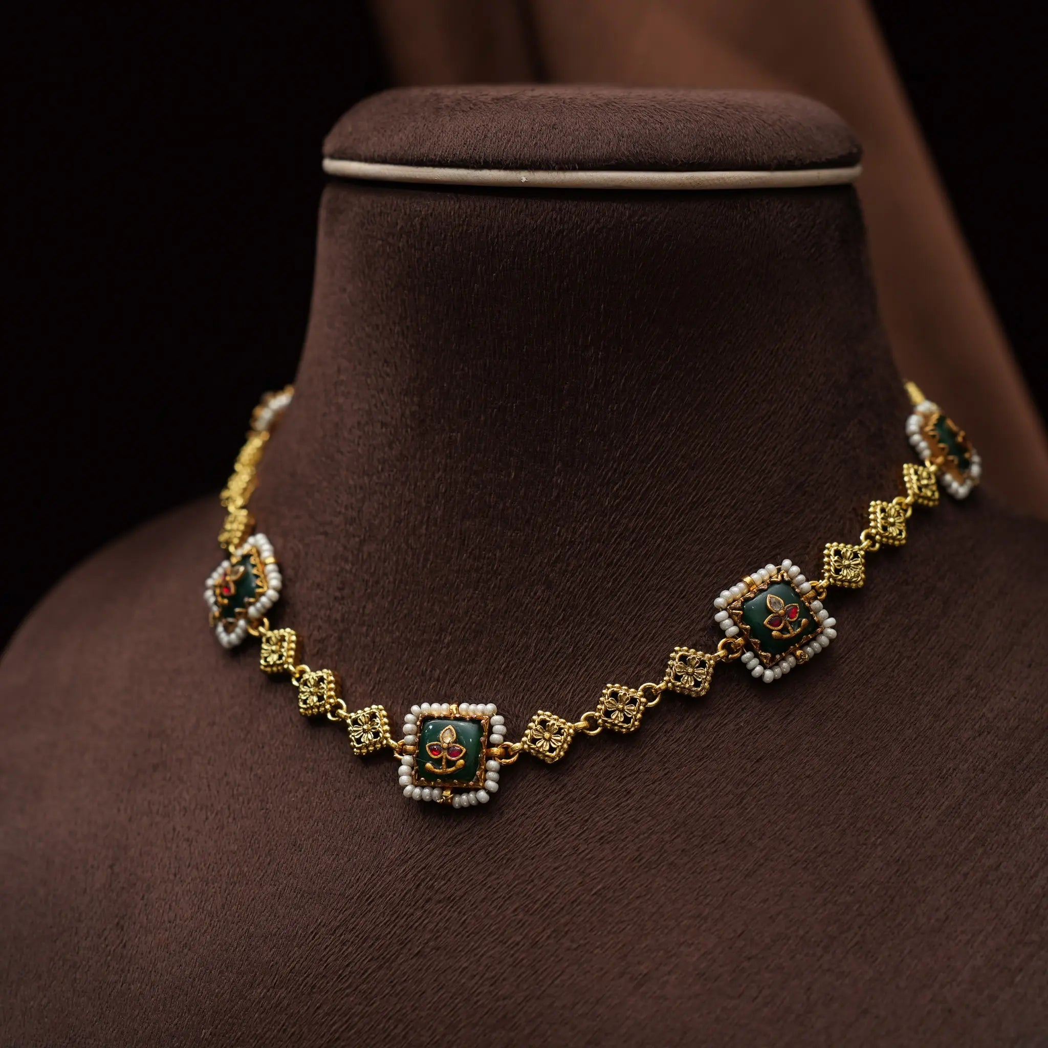 Apeshka Polki Choker - Jahnavi