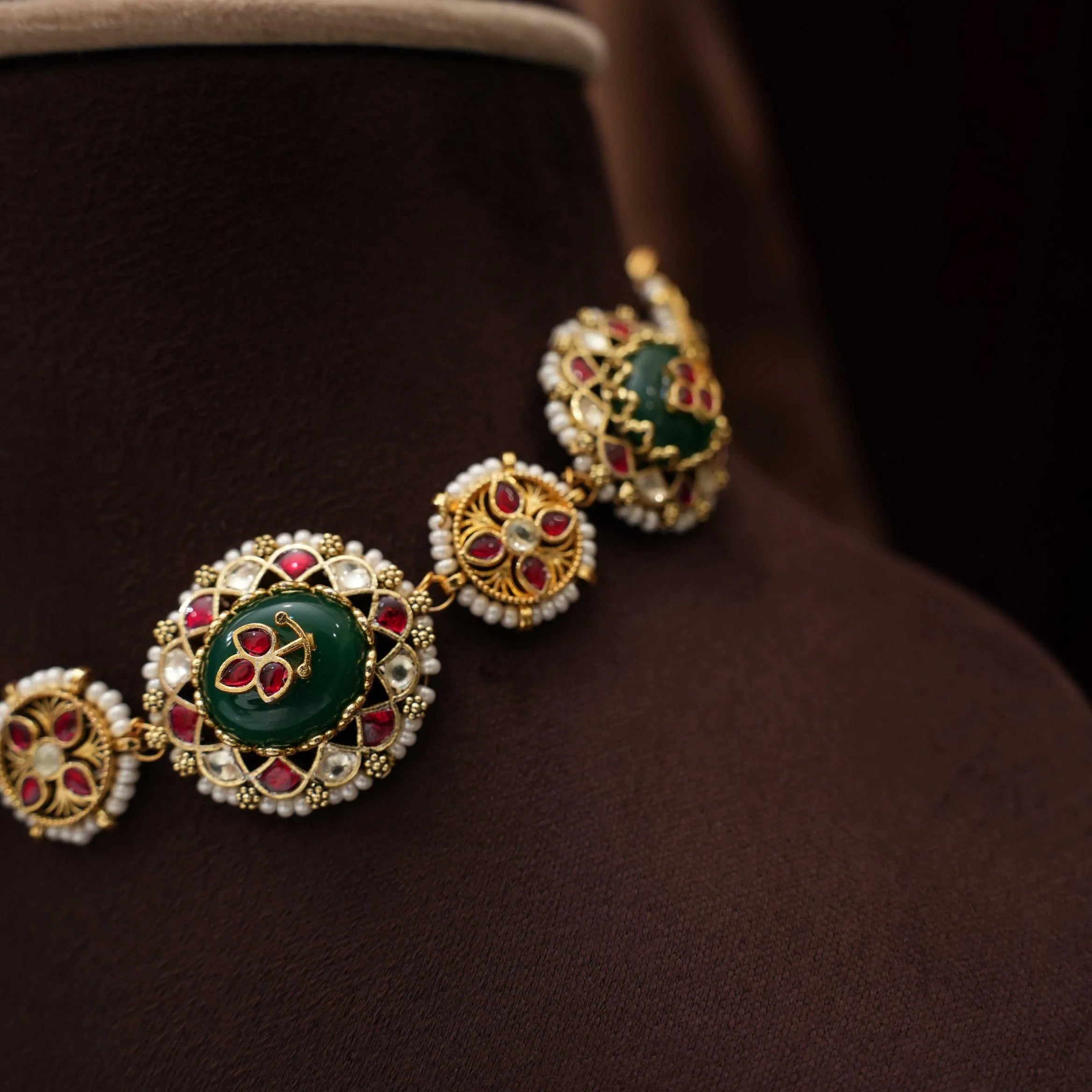 Apeshka Polki Choker - Kavi