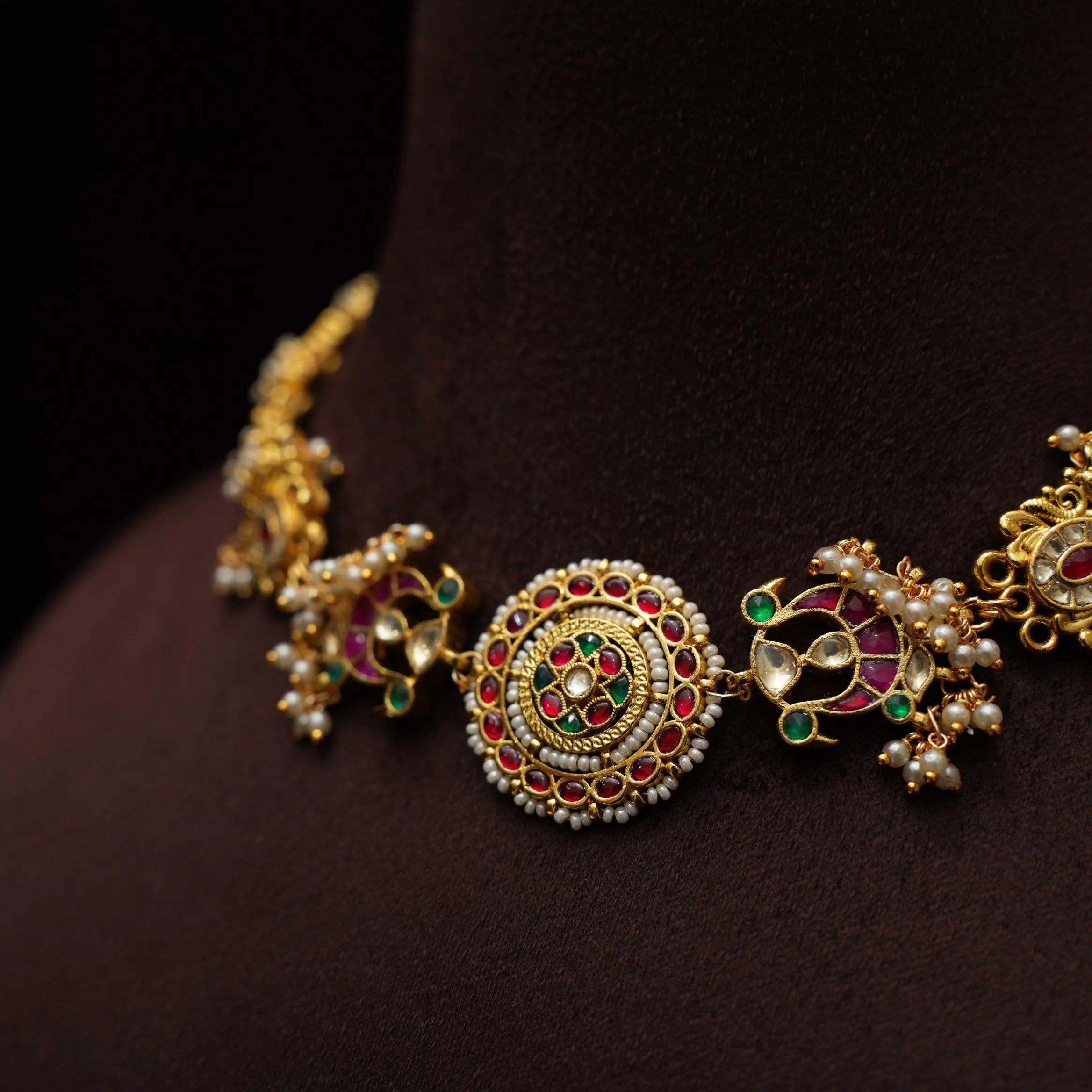 Apeshka Polki Choker - Ladhi