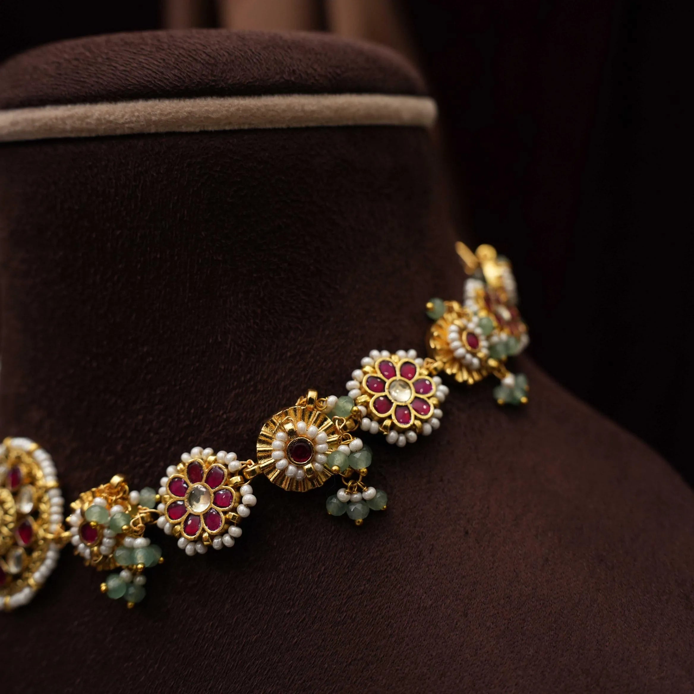 Apeshka Polki Choker - Liya