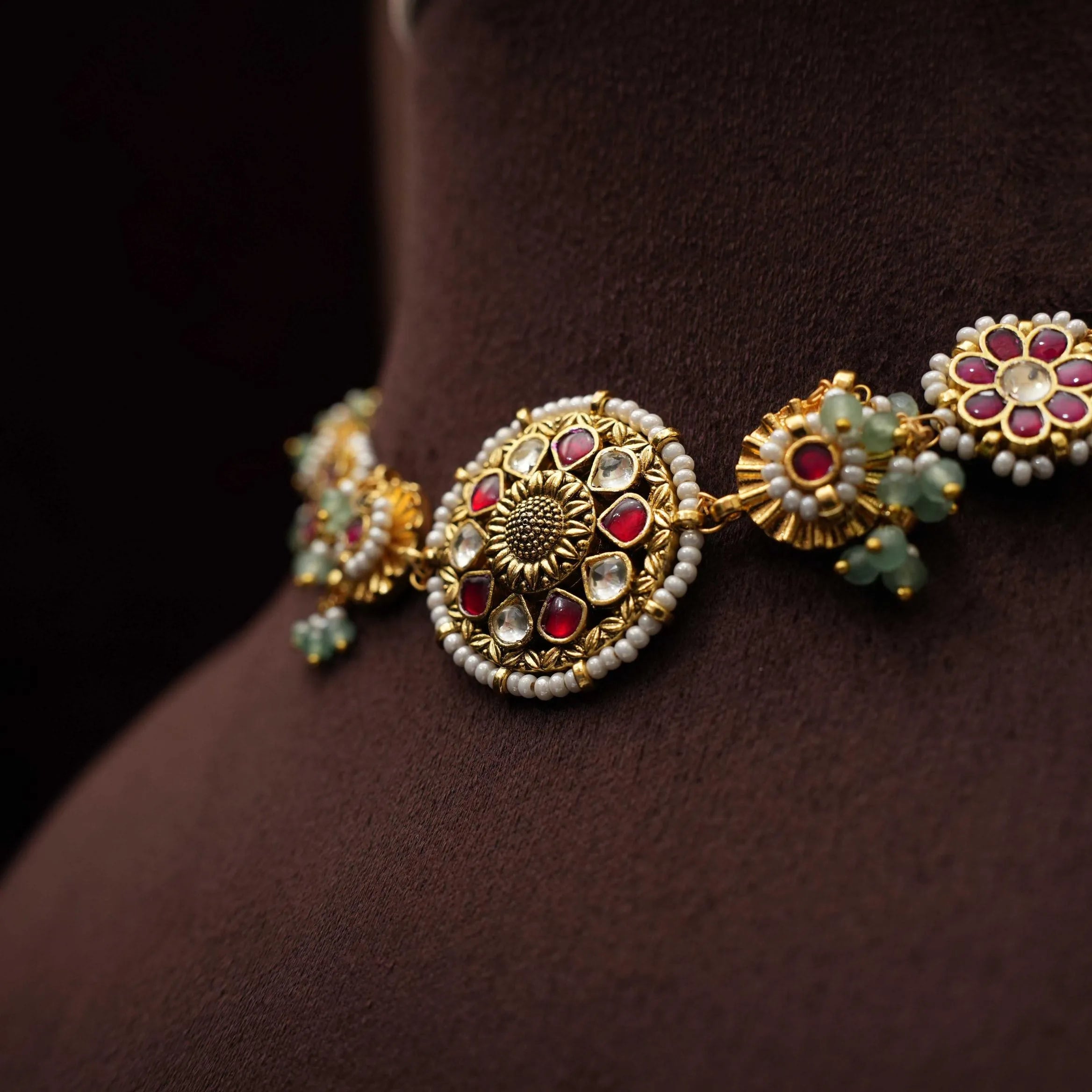 Apeshka Polki Choker - Liya